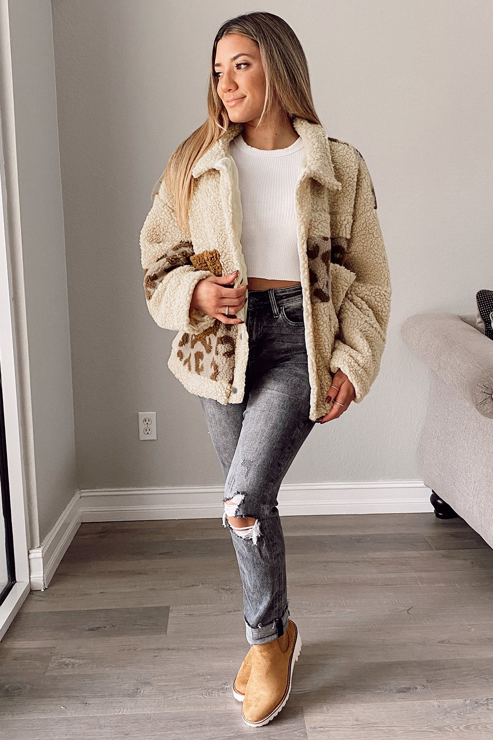 Pocketed Leopard Collared Neck Sherpa Women Jacket - STREETMODE ™