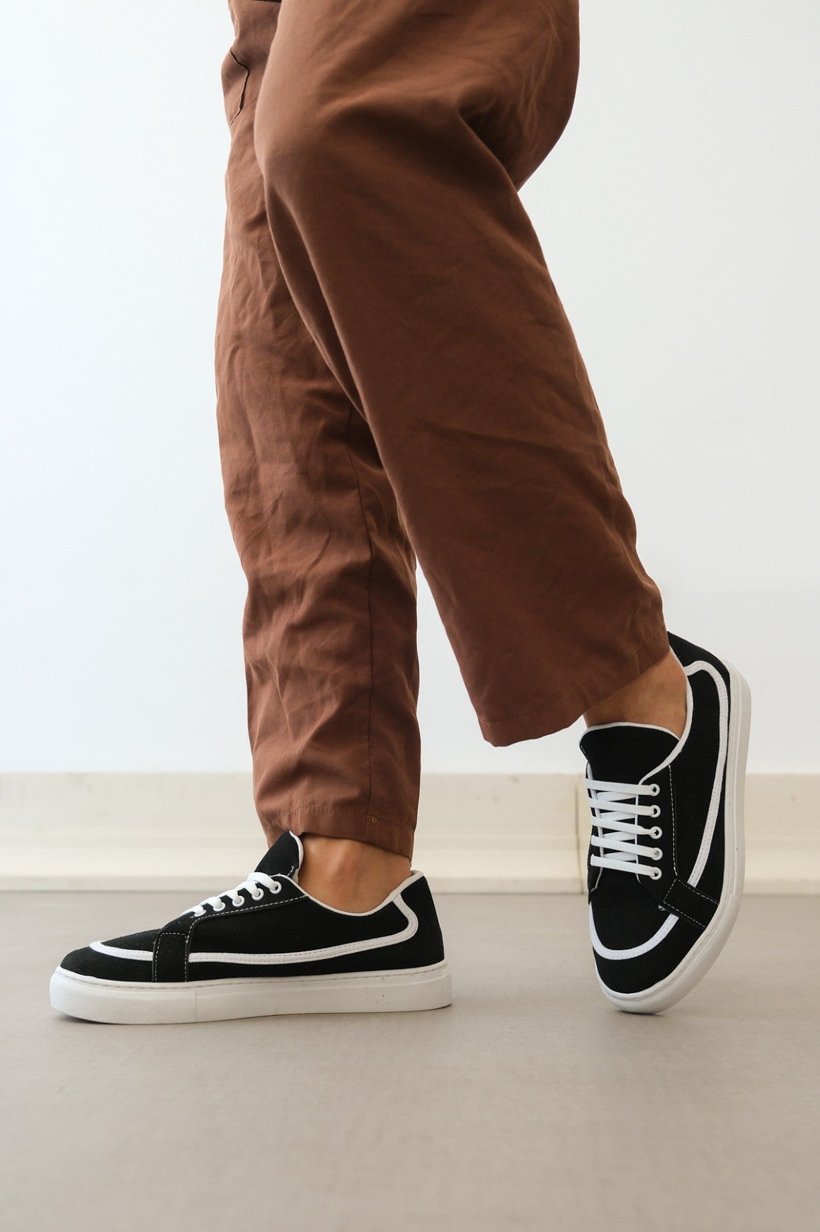 BA0351 Men's Lace-Up Linen Casual Black Color Sports Shoes - STREETMODE ™