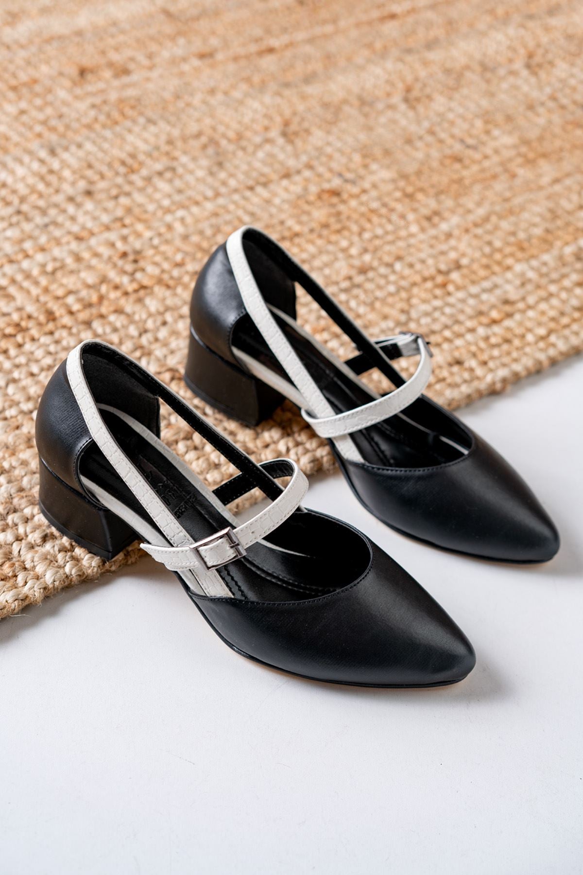 Cedric Black Skin - White Crocodile Detailed Low Heel Women's Shoes - STREETMODE ™