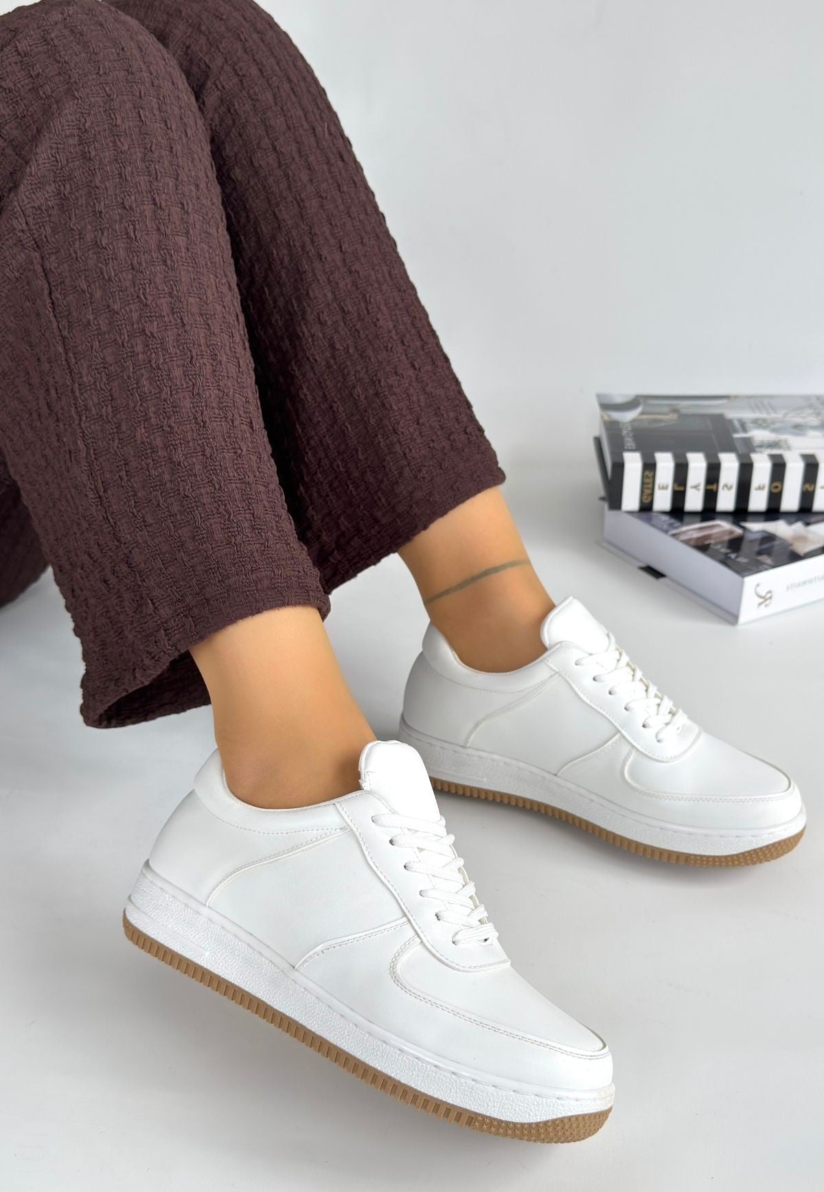 Women's White Leather Lace-Up Sneakers - STREETMODE ™