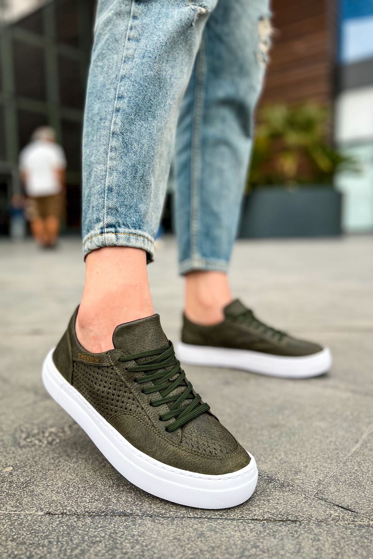 CH015 Laced Men's Unisex Sneaker Shoes - STREETMODE ™