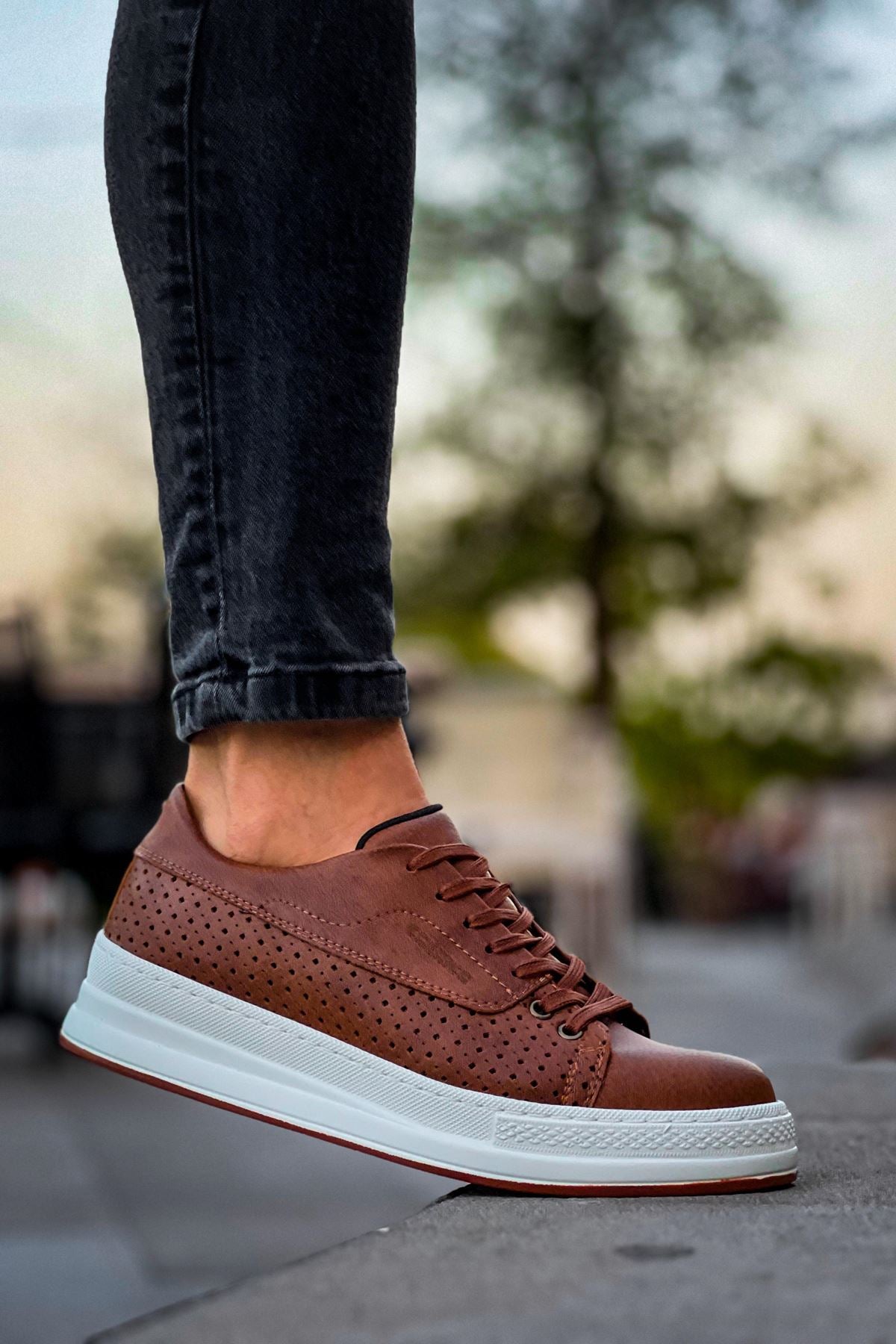 CH043 Men's Unisex Brown-White Sole Casual Shoes - STREETMODE ™