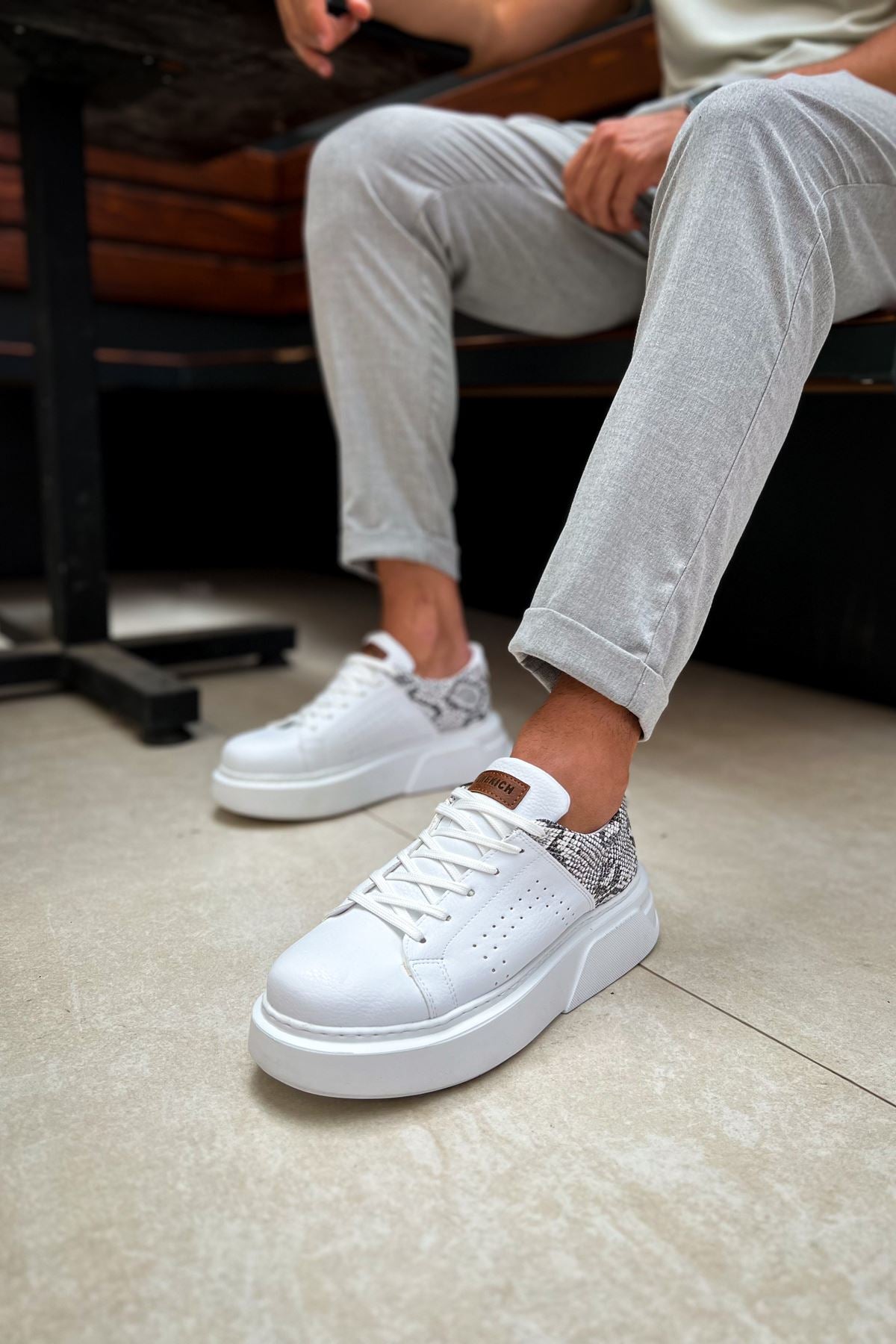 CH145 BT Men's Shoes WHITE - STREETMODE ™