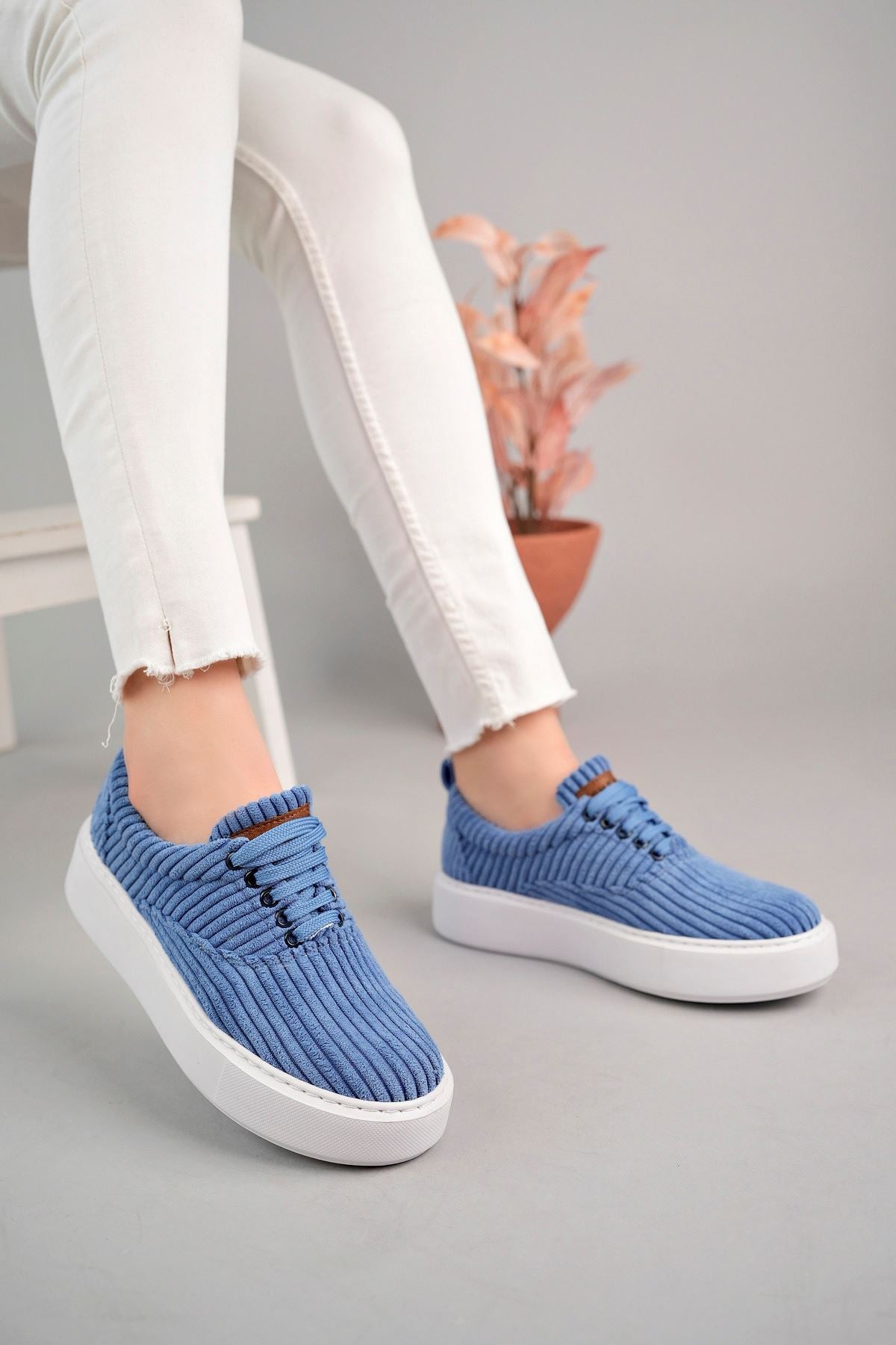 CH173 CBT Velluto Women's Shoes BLUE - STREETMODE ™