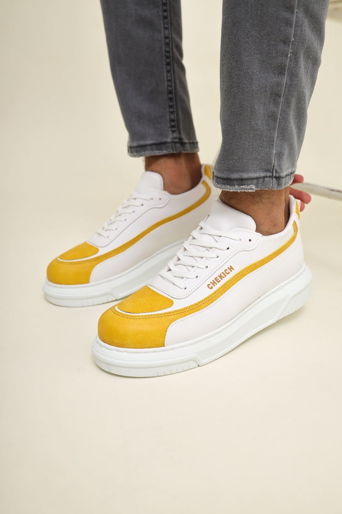 CH241 CBT Signature Line Up Men's Shoes YELLOW/WHITE - STREETMODE ™
