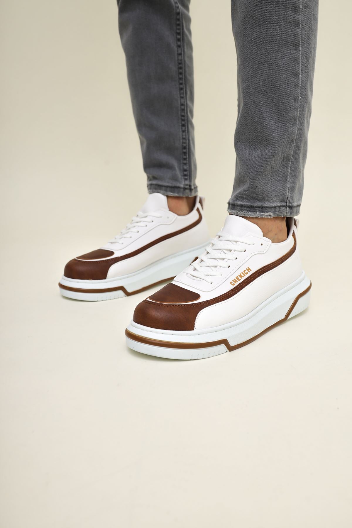 CH241 CBT Signature Line Up Men's Shoes Brown/WHITE - STREETMODE ™