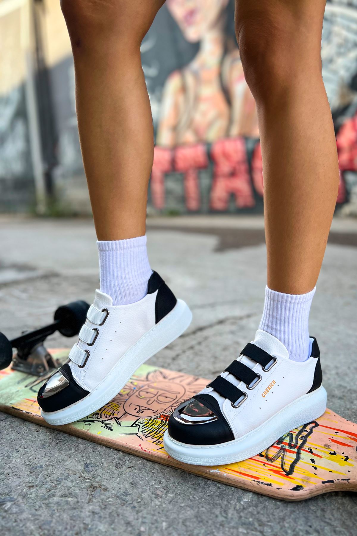 CH251 GBT Mirror Furry Women's Shoes WHITE/BLACK - STREETMODE ™