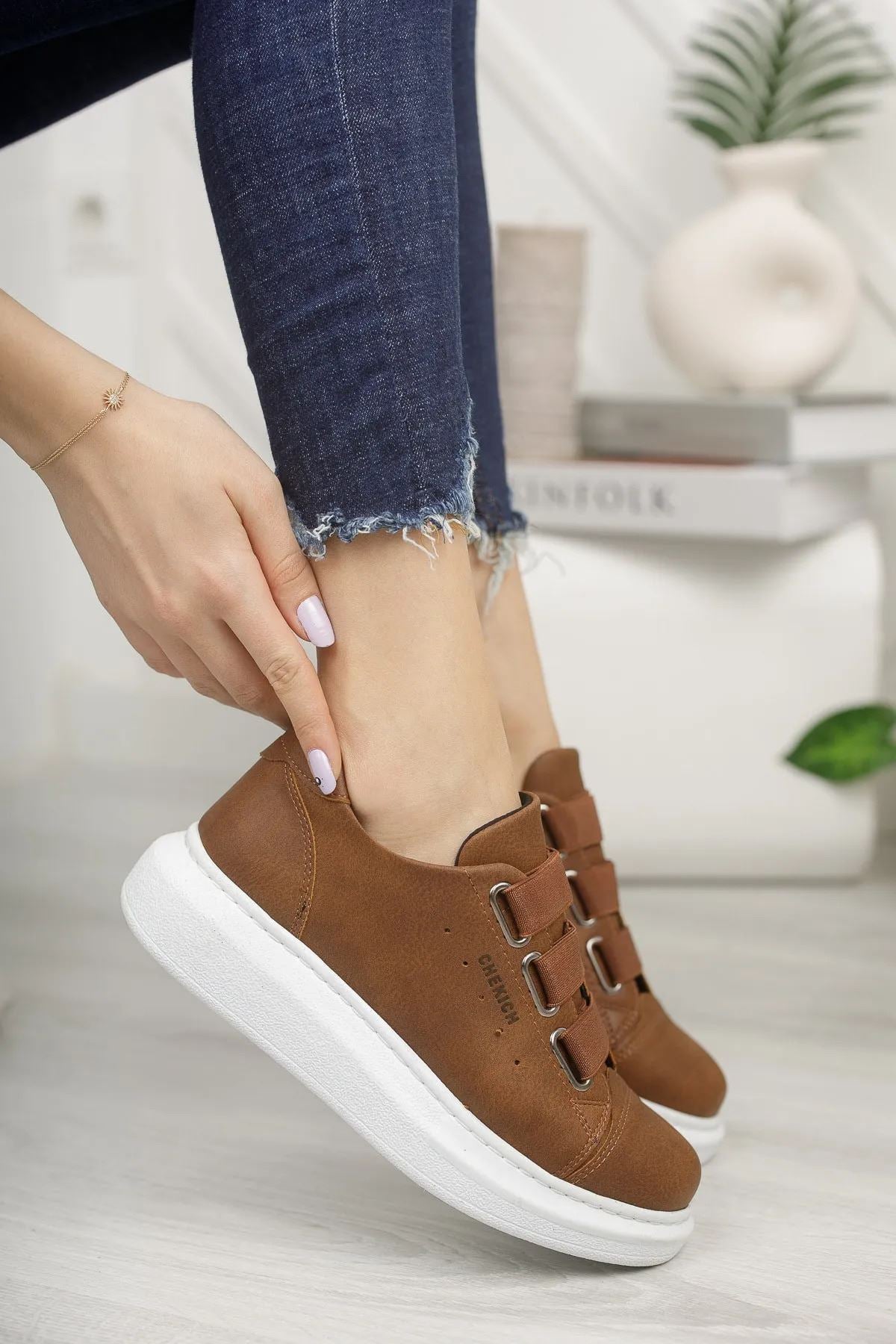 CH253 CBT Women's Sneakers Shoes Brown - STREETMODE ™
