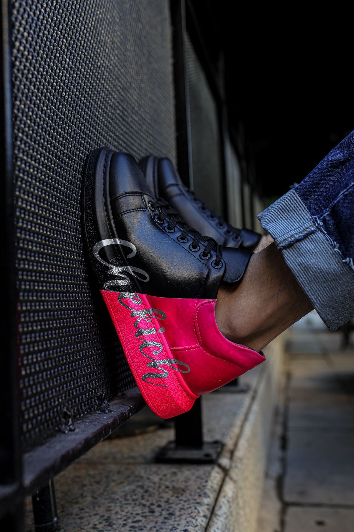 CH254 Men's Unisex Black-Pink Casual Sneaker Sports Shoes - STREETMODE ™