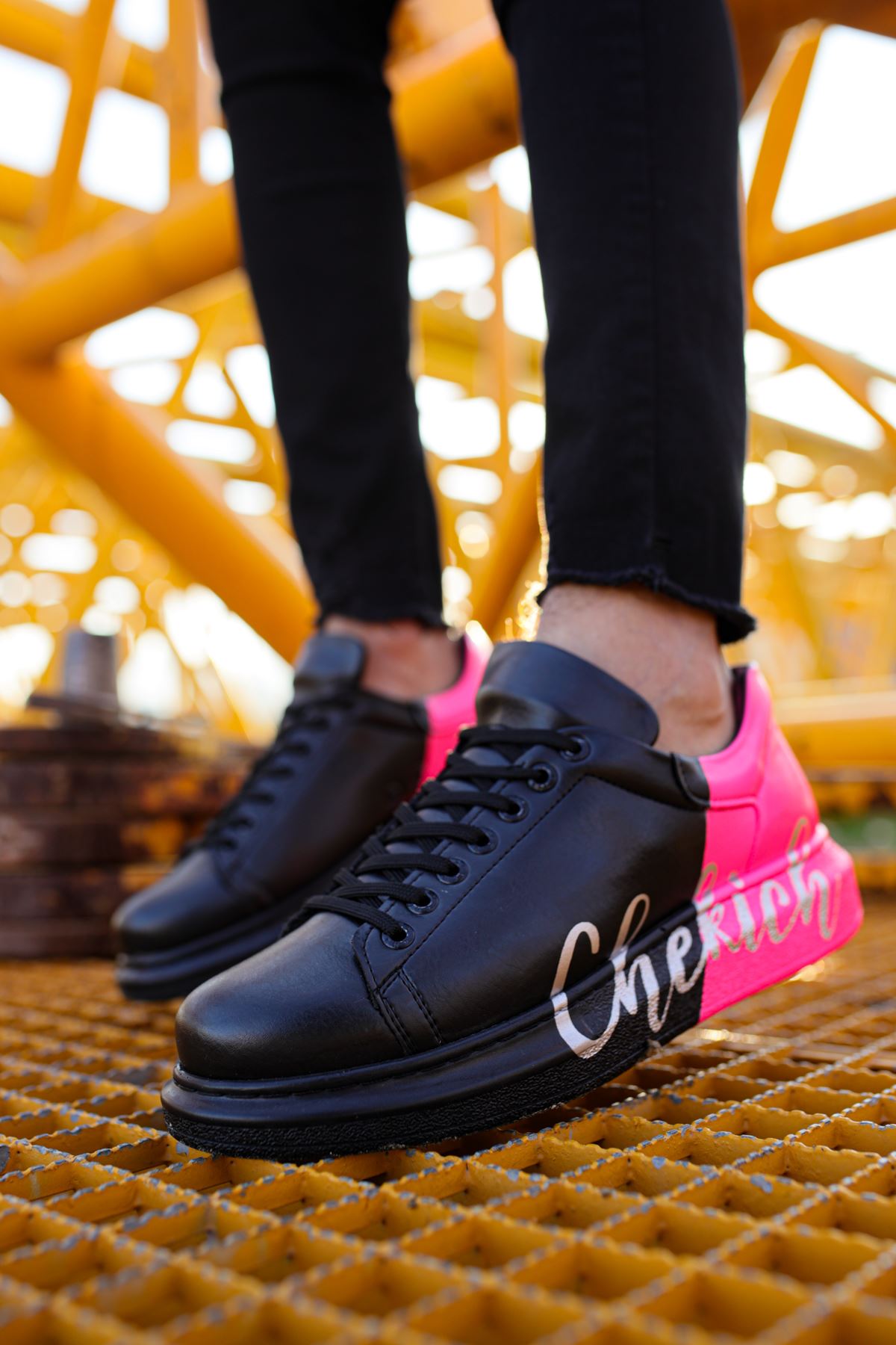 CH254 Men's Unisex Black-Pink Casual Sneaker Sports Shoes - STREETMODE ™