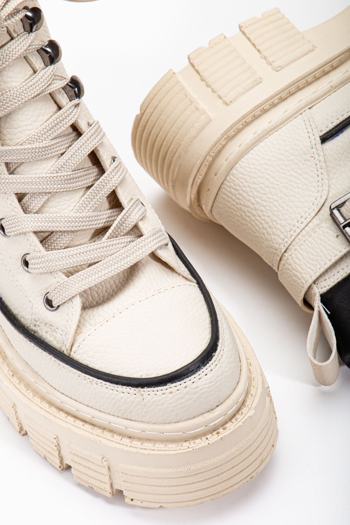 Cream Skin Buckle Detail Lace-Up Women's Boots - STREETMODE ™
