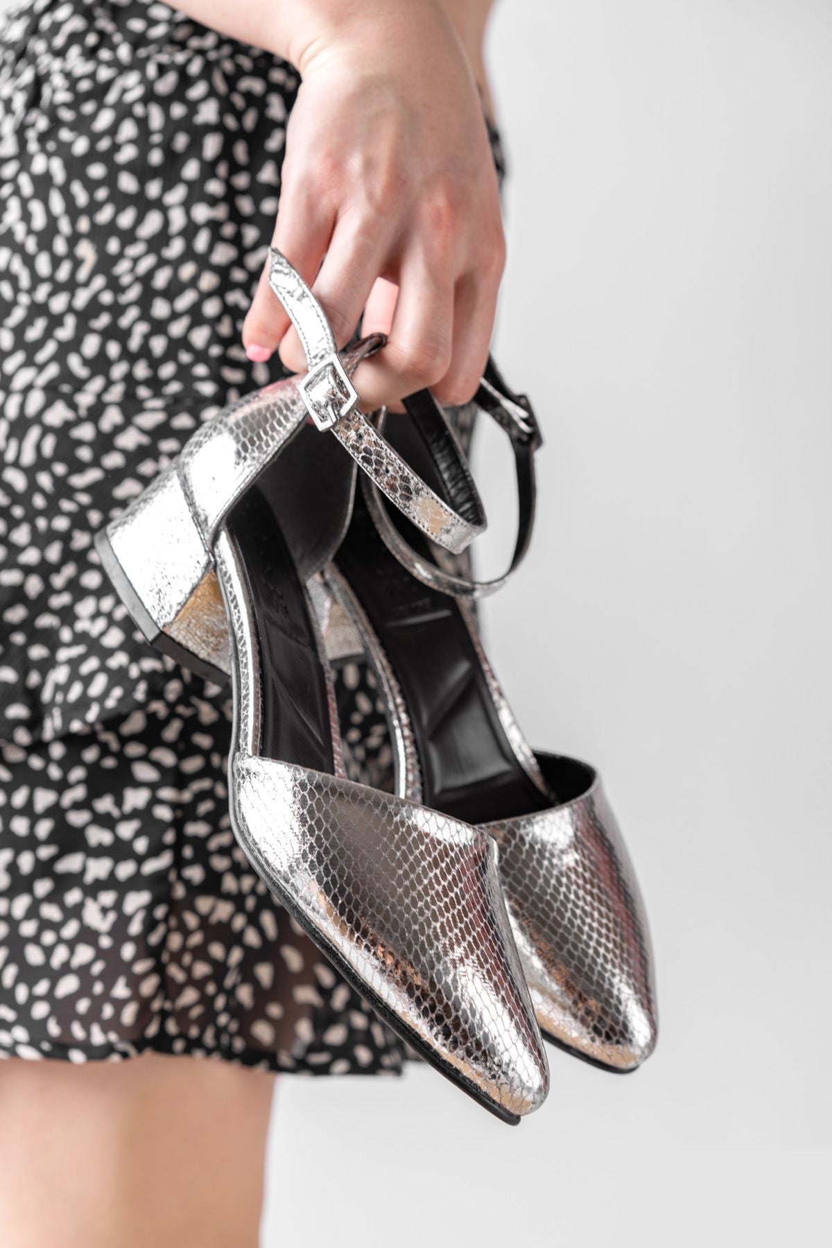 Silver Skin Crocodile Leather Detailed Heeled Shoes - STREETMODE ™