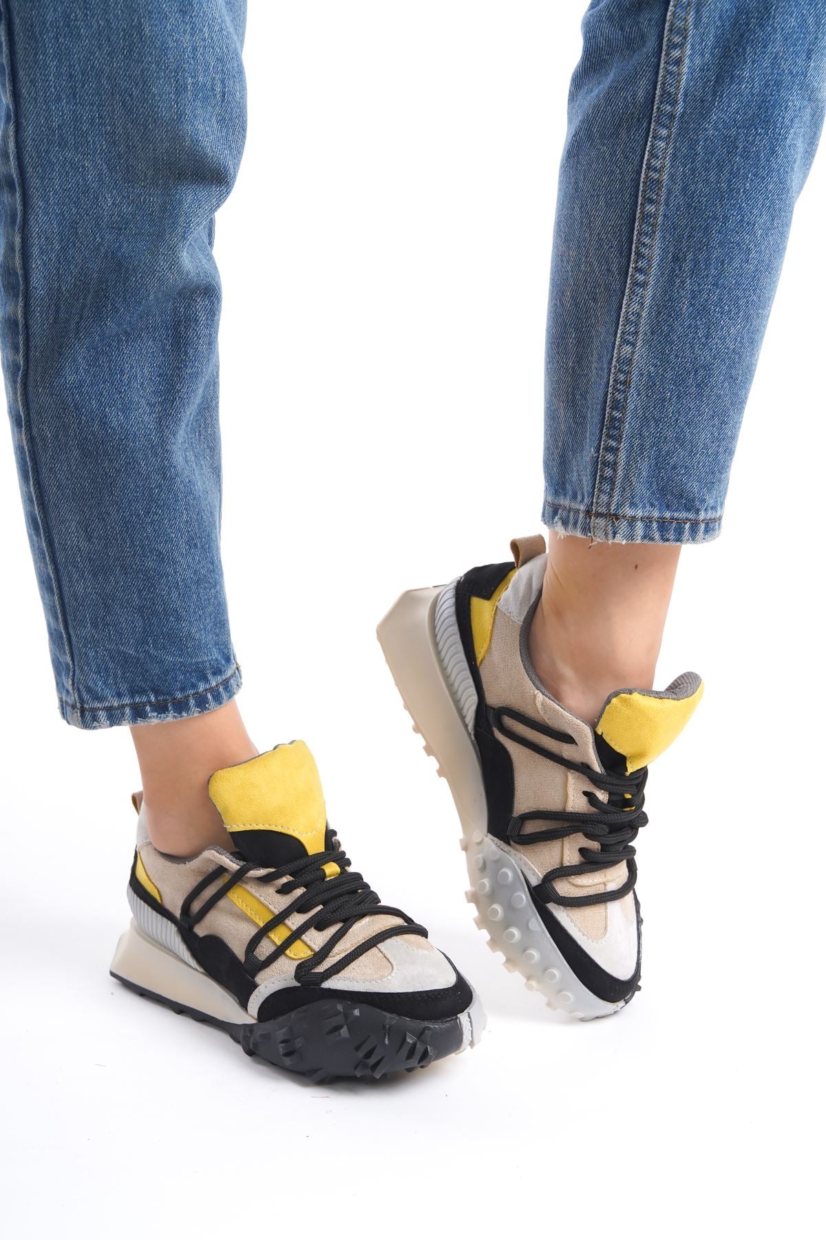 DISA Luxury Black Women's Sports Shoes