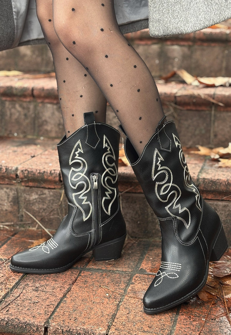 Women's Black Skin White Embroidered Heeled Boots - STREETMODE ™