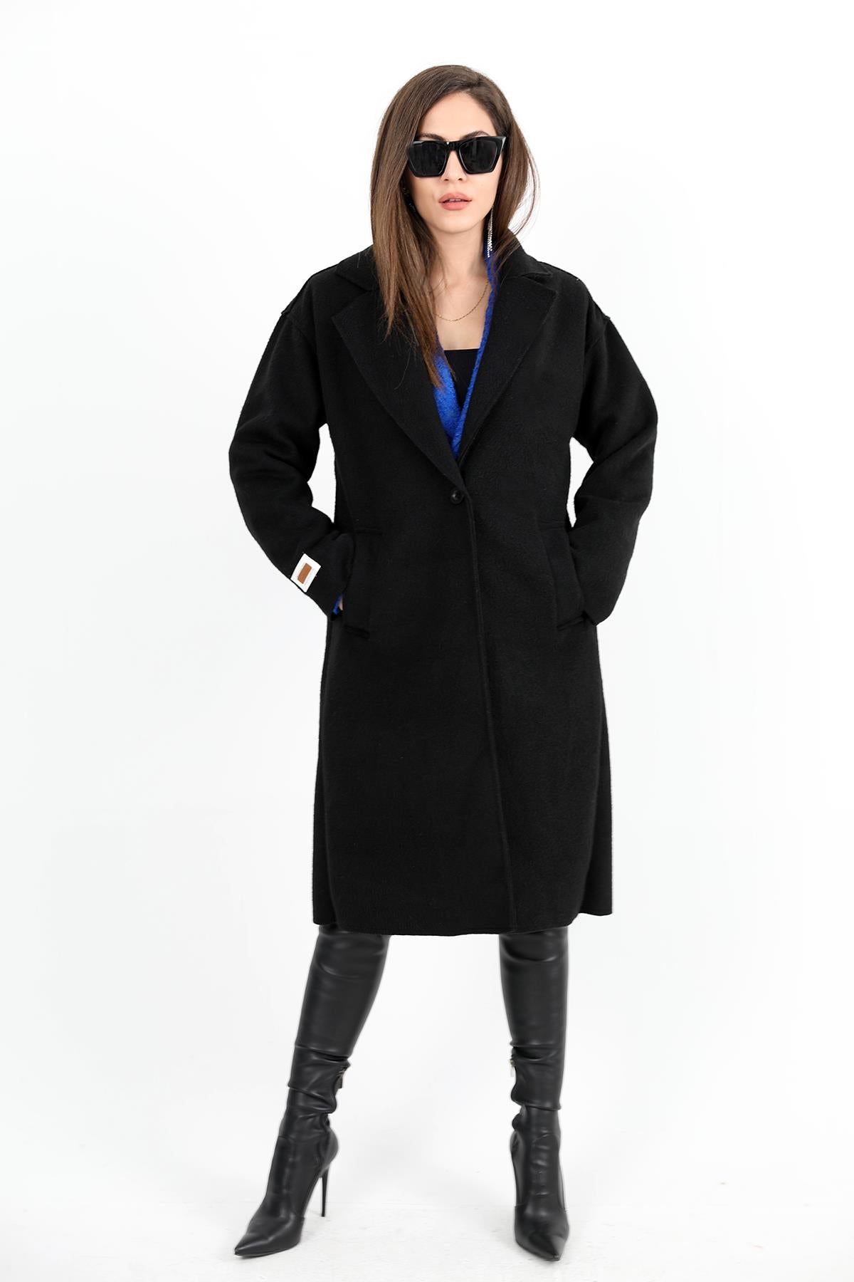 Women's Cashmere Coat Double-Breasted Collar Sleeve with Crest Detail - Black - STREETMODE ™