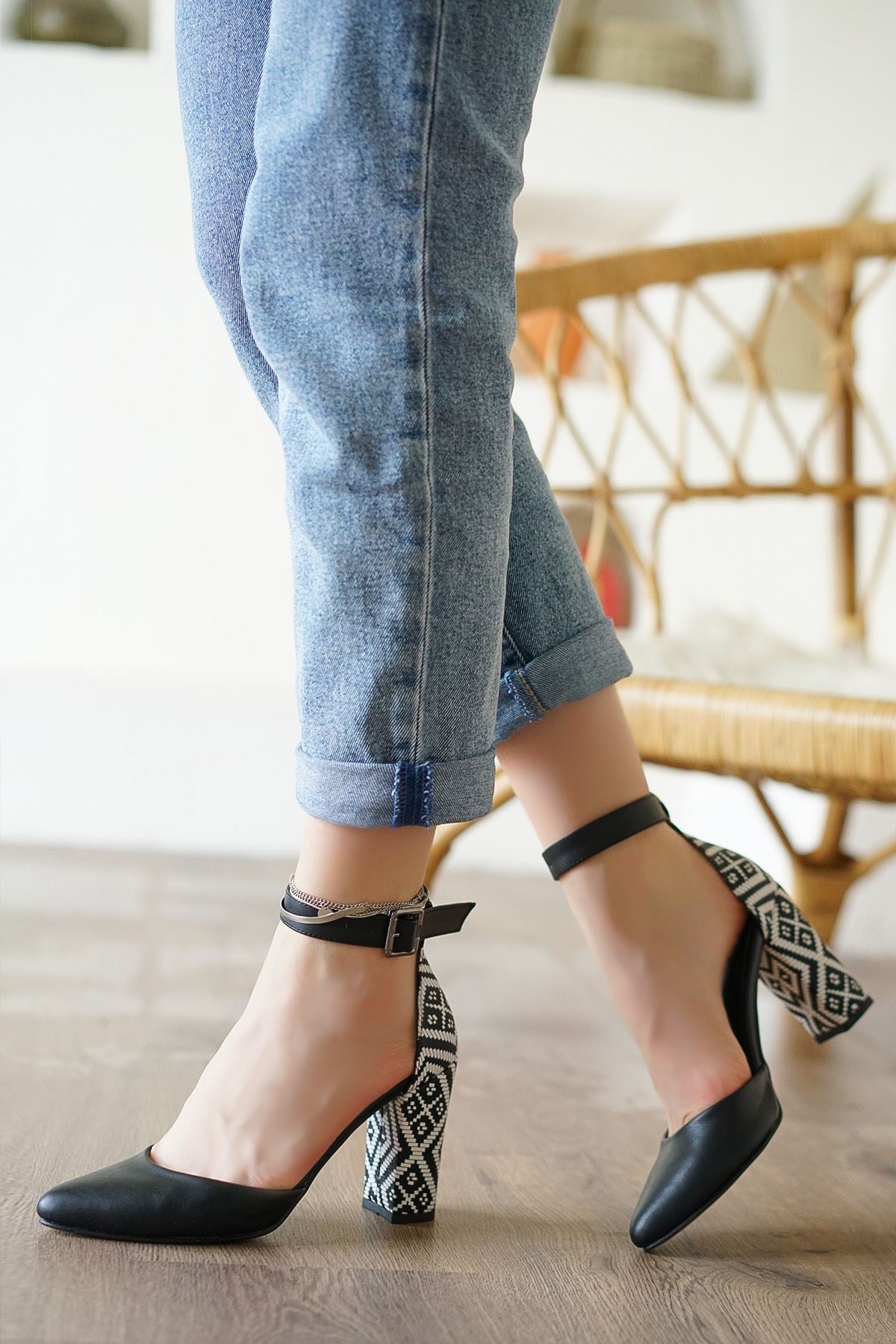 Women's Lole Black Skin-Kilim Heeled Shoes - STREET MODE ™