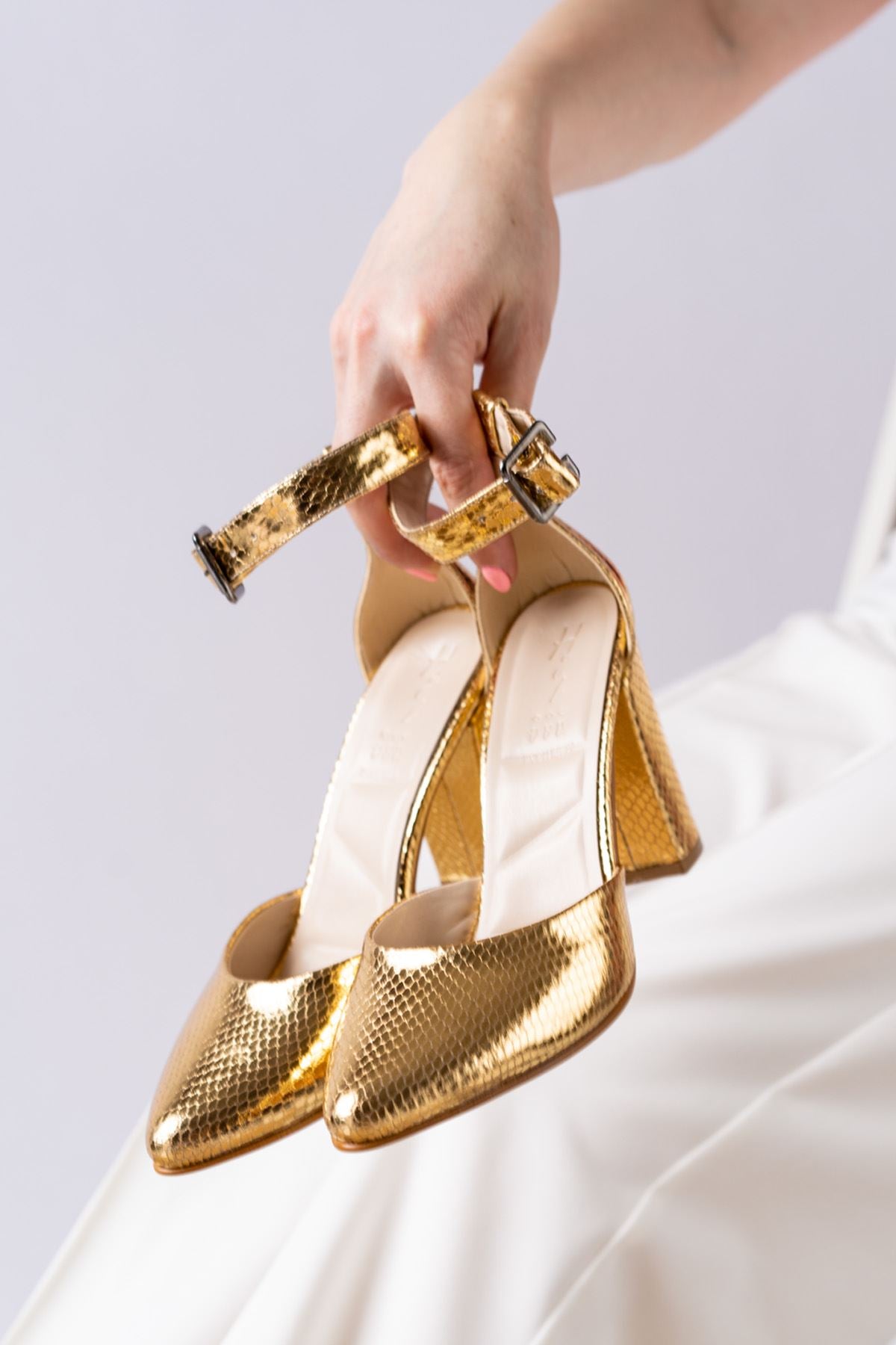 Gold Skin Crocodile Leather Detailed High Heel Shoes - STREETMODE ™