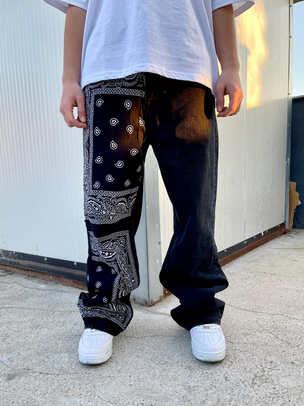 Men's Premium Designer Bandana Patched Jeans - STREETMODE ™
