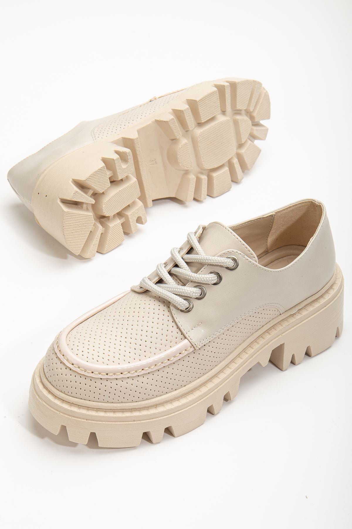 Women's Beige Lace Detailed Oxford Shoes - STREETMODE ™