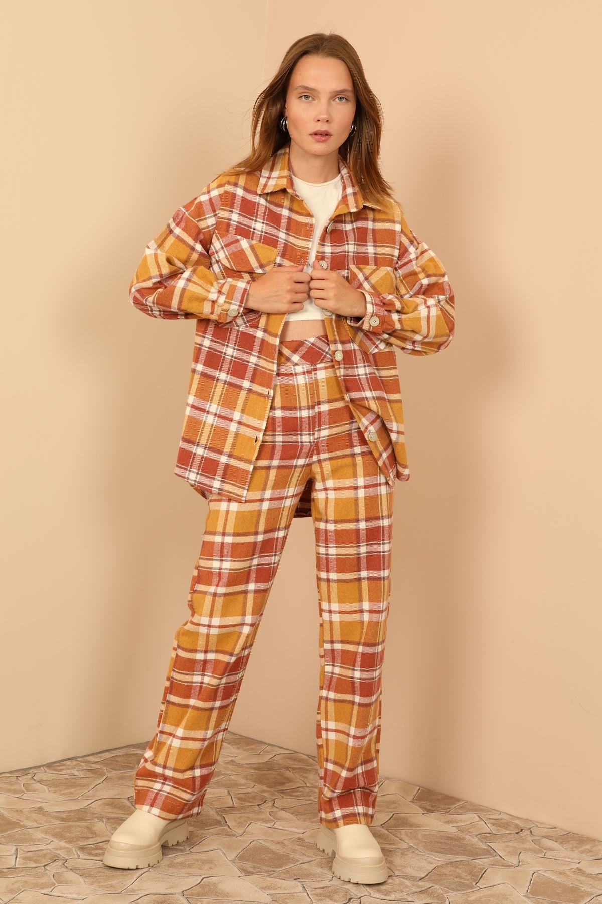 Plaid Fabric Relaxed Fit Women's Trousers-Brown - STREETMODE ™