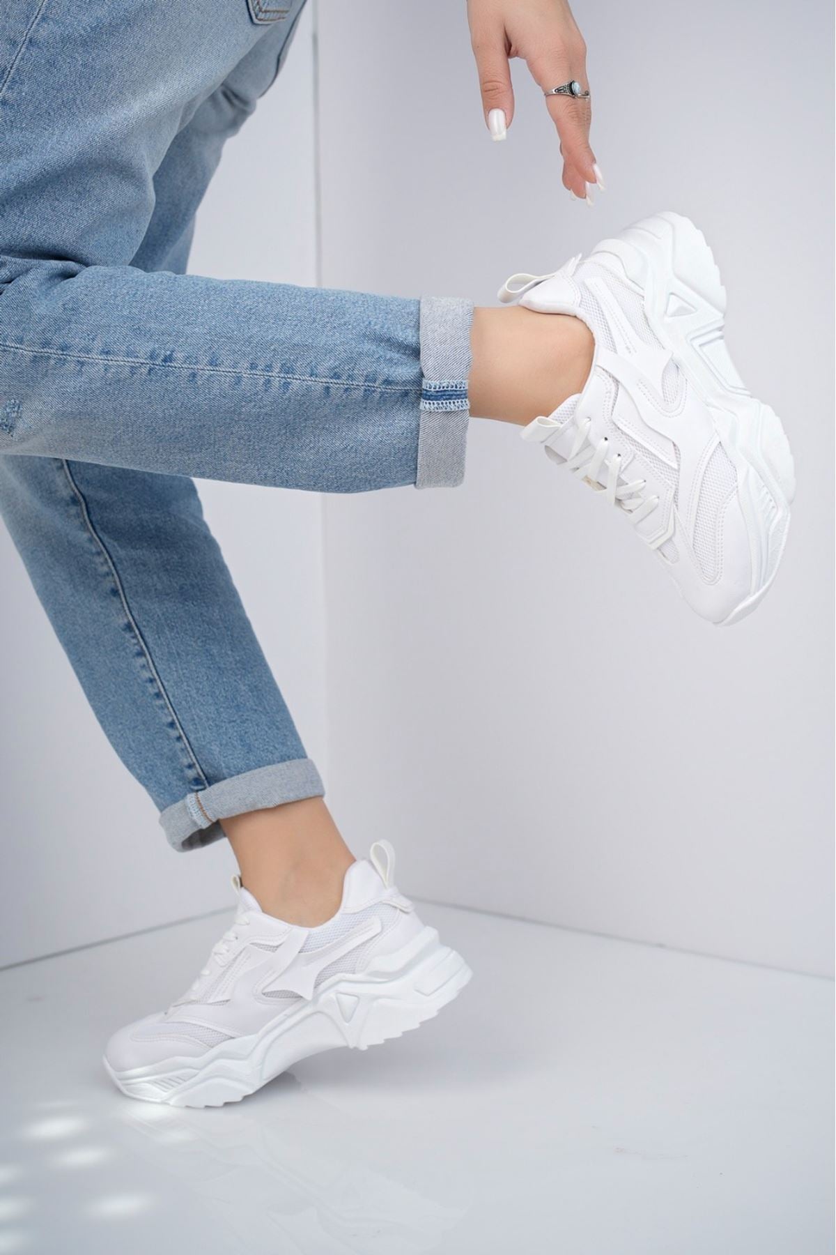 Seyran White Women's Sneaker Sport Shoes - STREETMODE ™