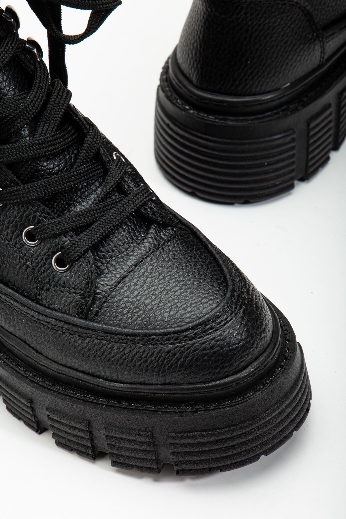 Black Leather Buckle Detail Lace-Up Women's Boots - STREETMODE ™