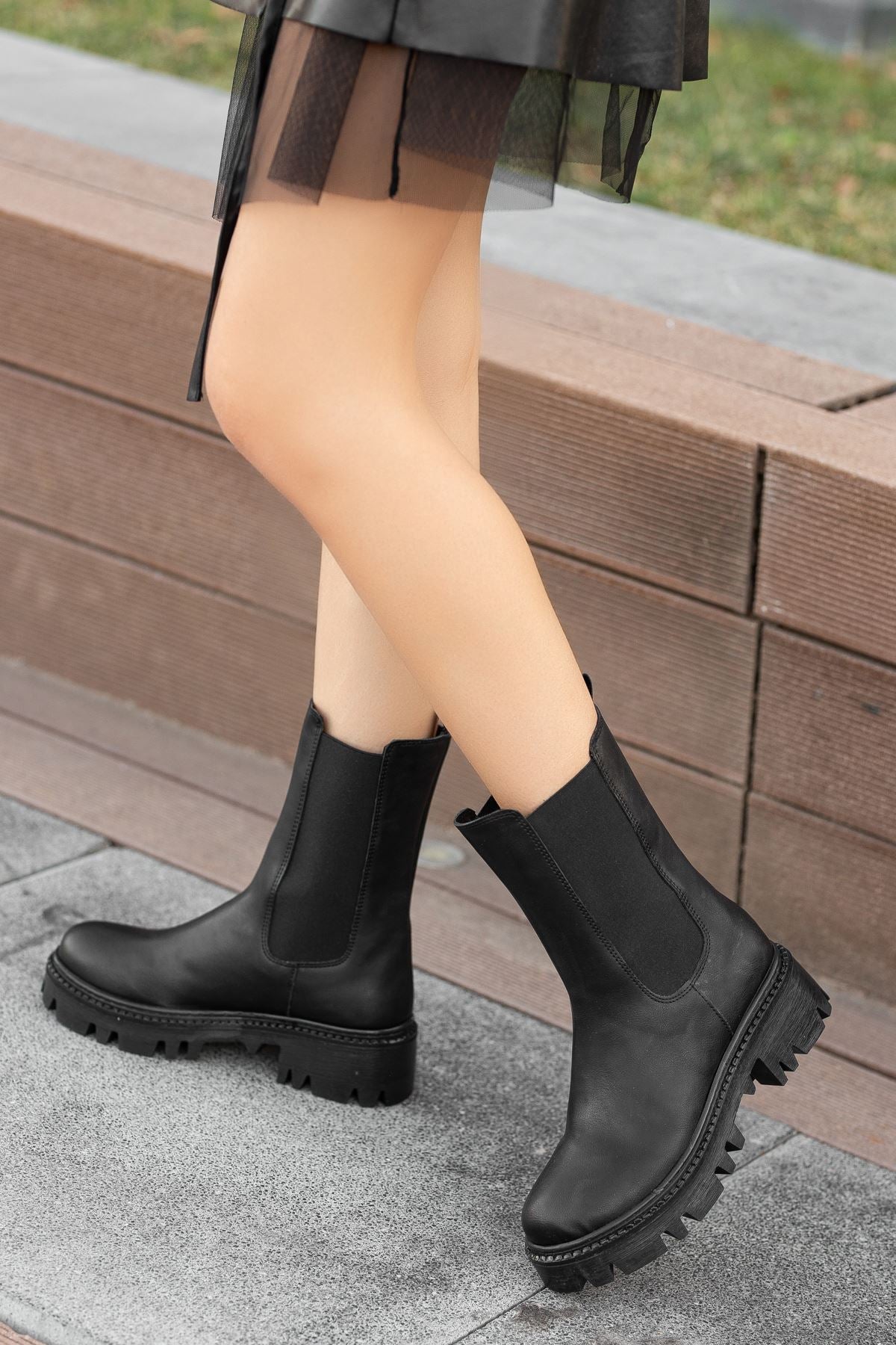 Black Leather Rubber Detailed Women's Boots - STREETMODE ™