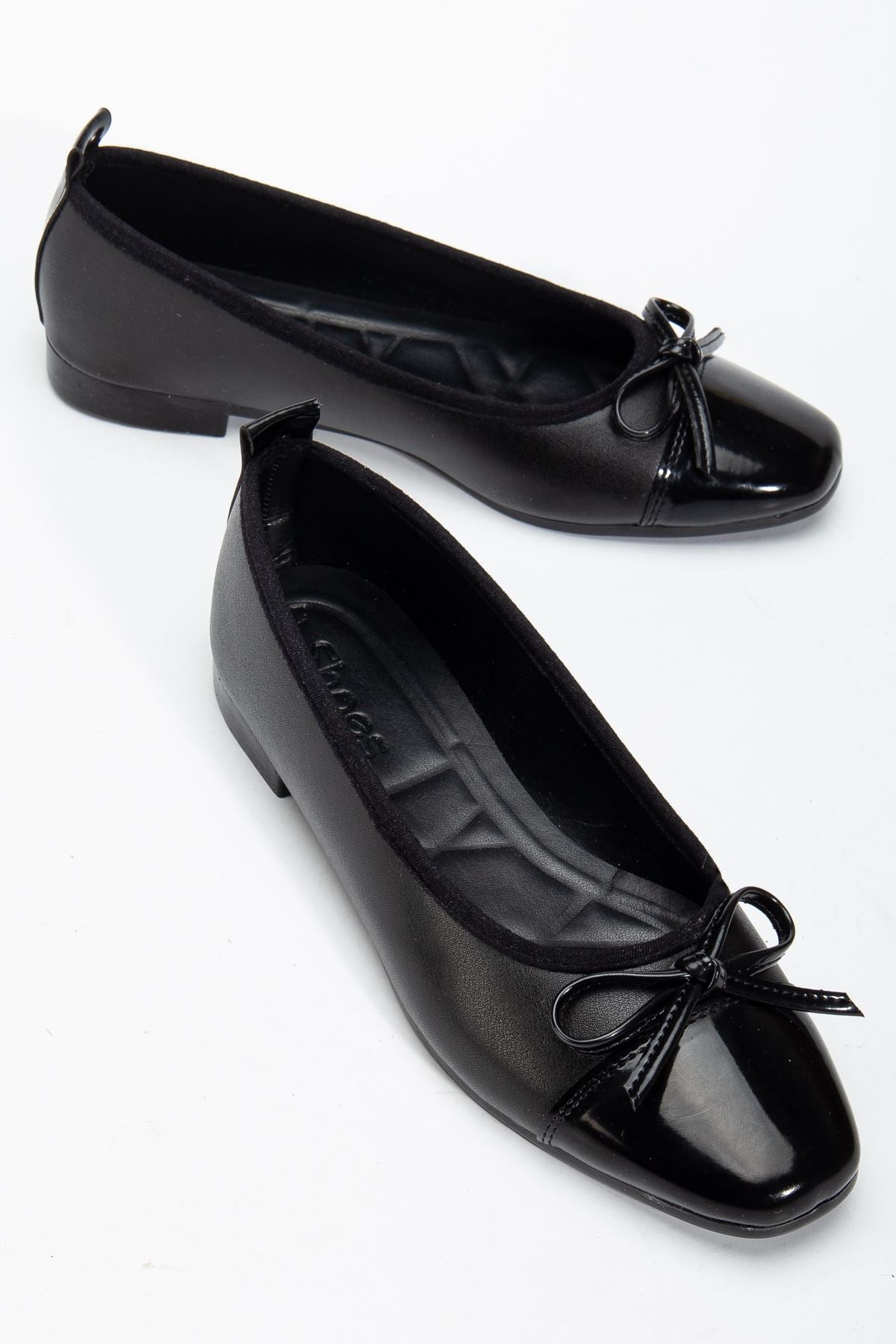 Women's Black Bow Detailed Casual Flats