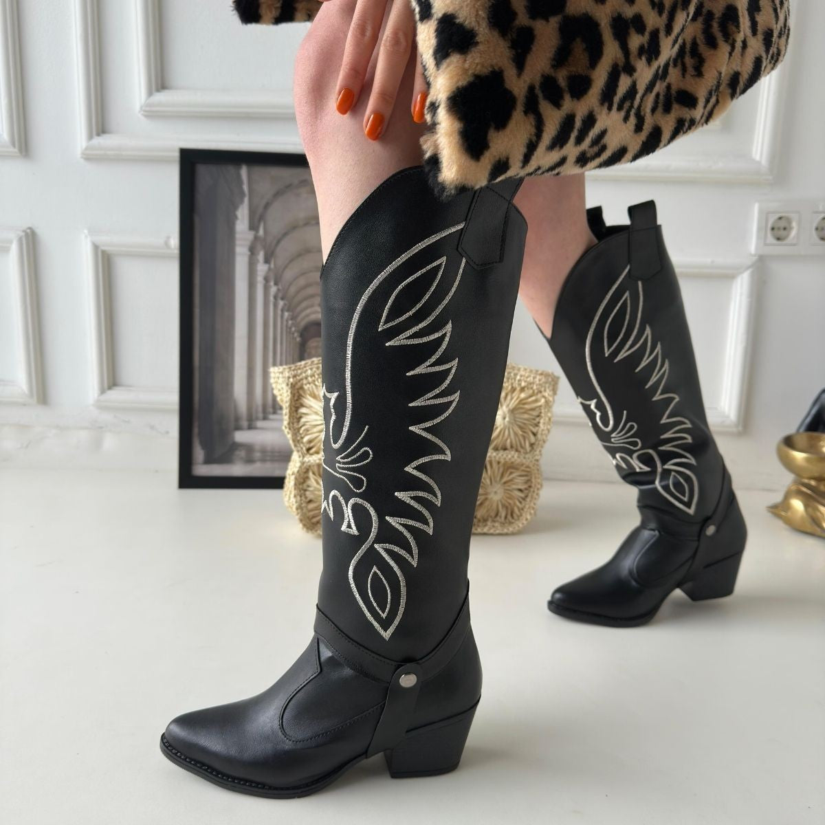 Women's Black Leather Slip-On High Heel Boots And Boots - STREETMODE ™