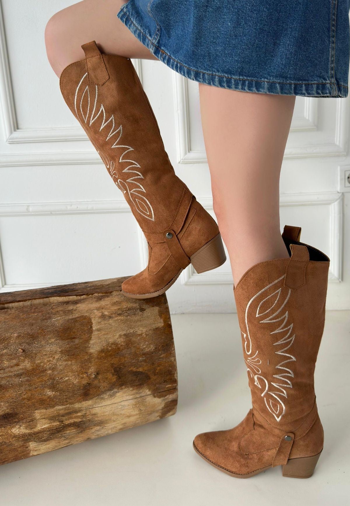 Women's Brown Suede Slip-On Heeled Boots And Boots - STREETMODE ™