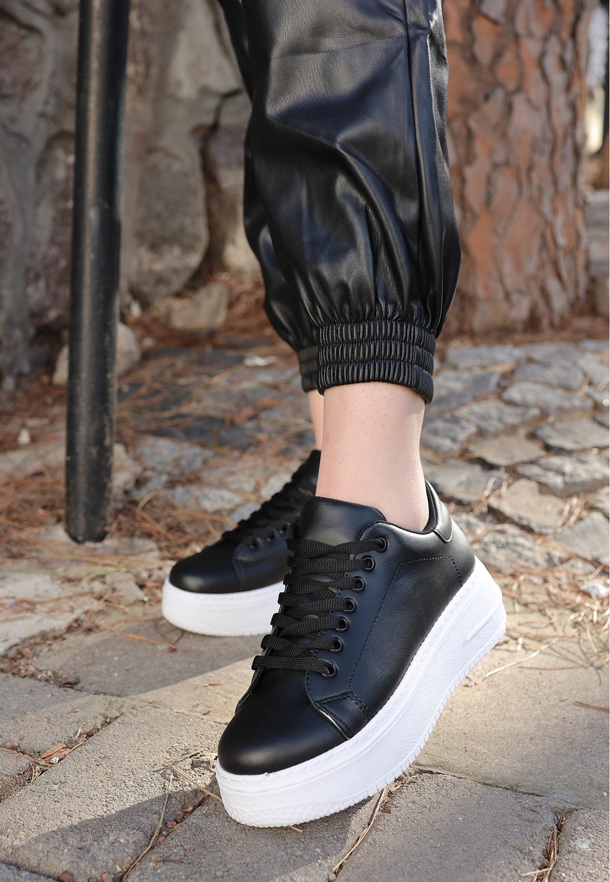 Women's Leran Black Skin White Sole Lace Up Sports Shoes - STREETMODE ™