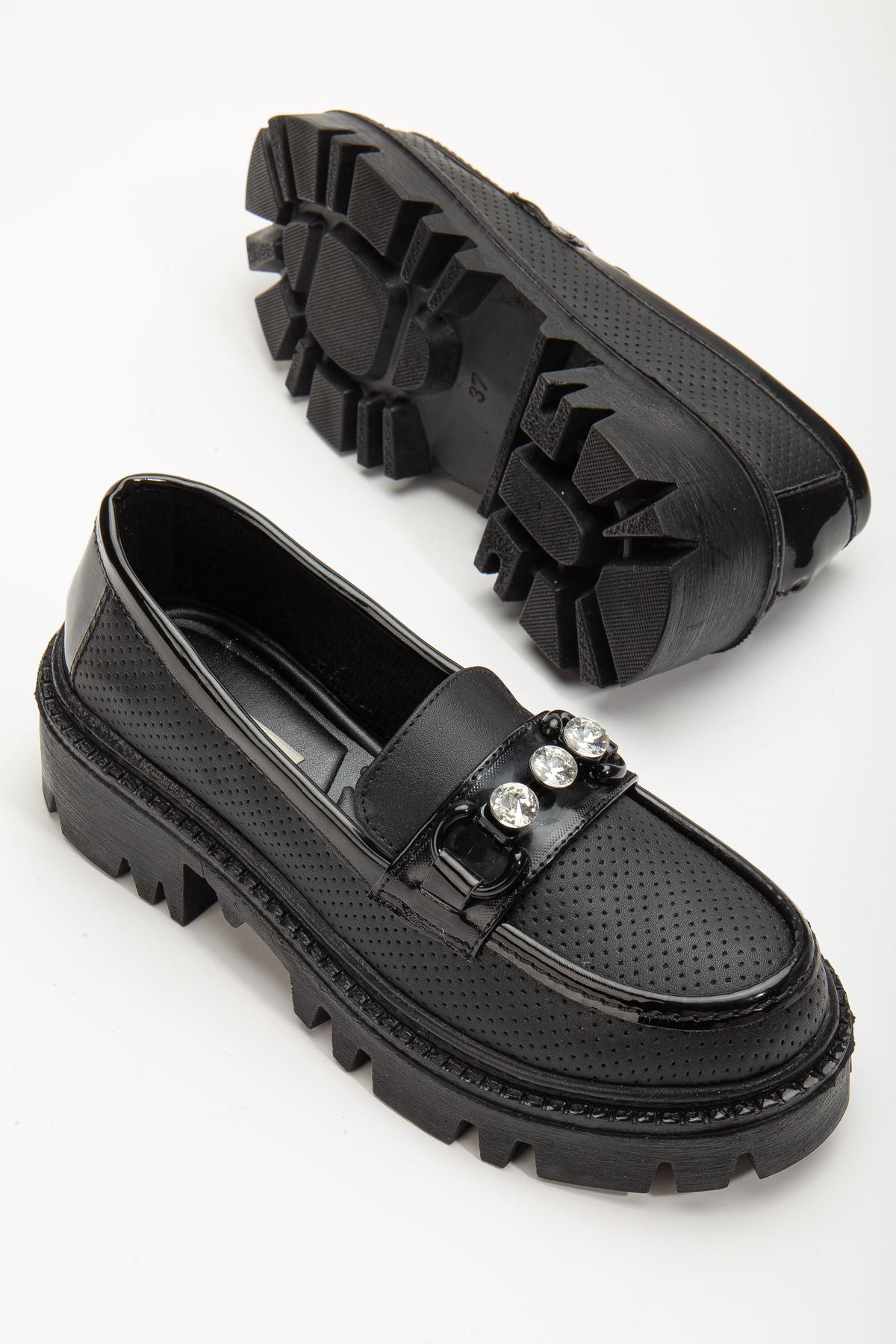Women's Yesenia Black Diamond Detailed Buckle Oxford Shoes - STREETMODE ™