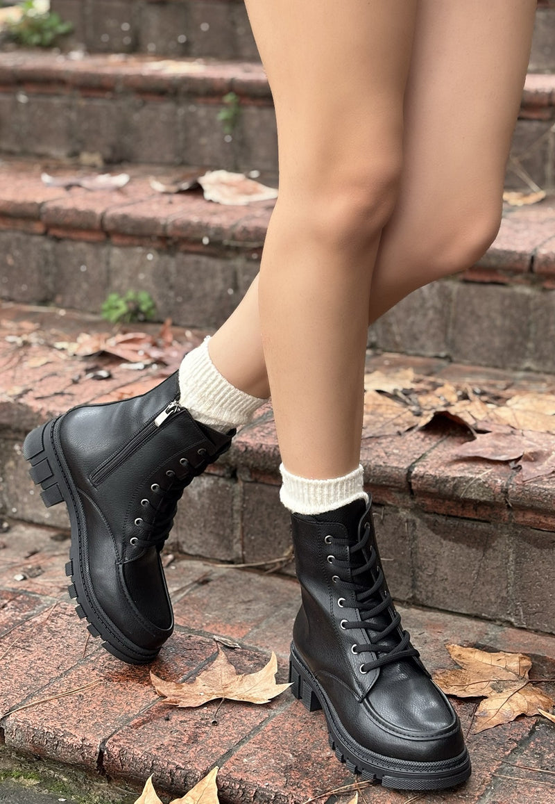 Women's Black Leather Lace-Up Boots - STREETMODE ™