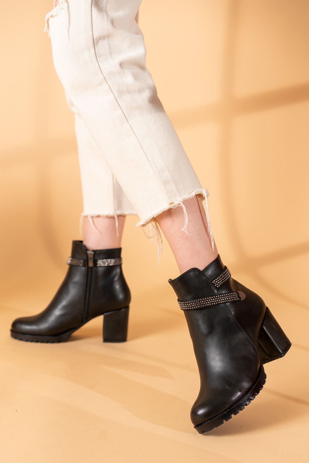 Black Skin Heeled Women's Boots - STREETMODE ™