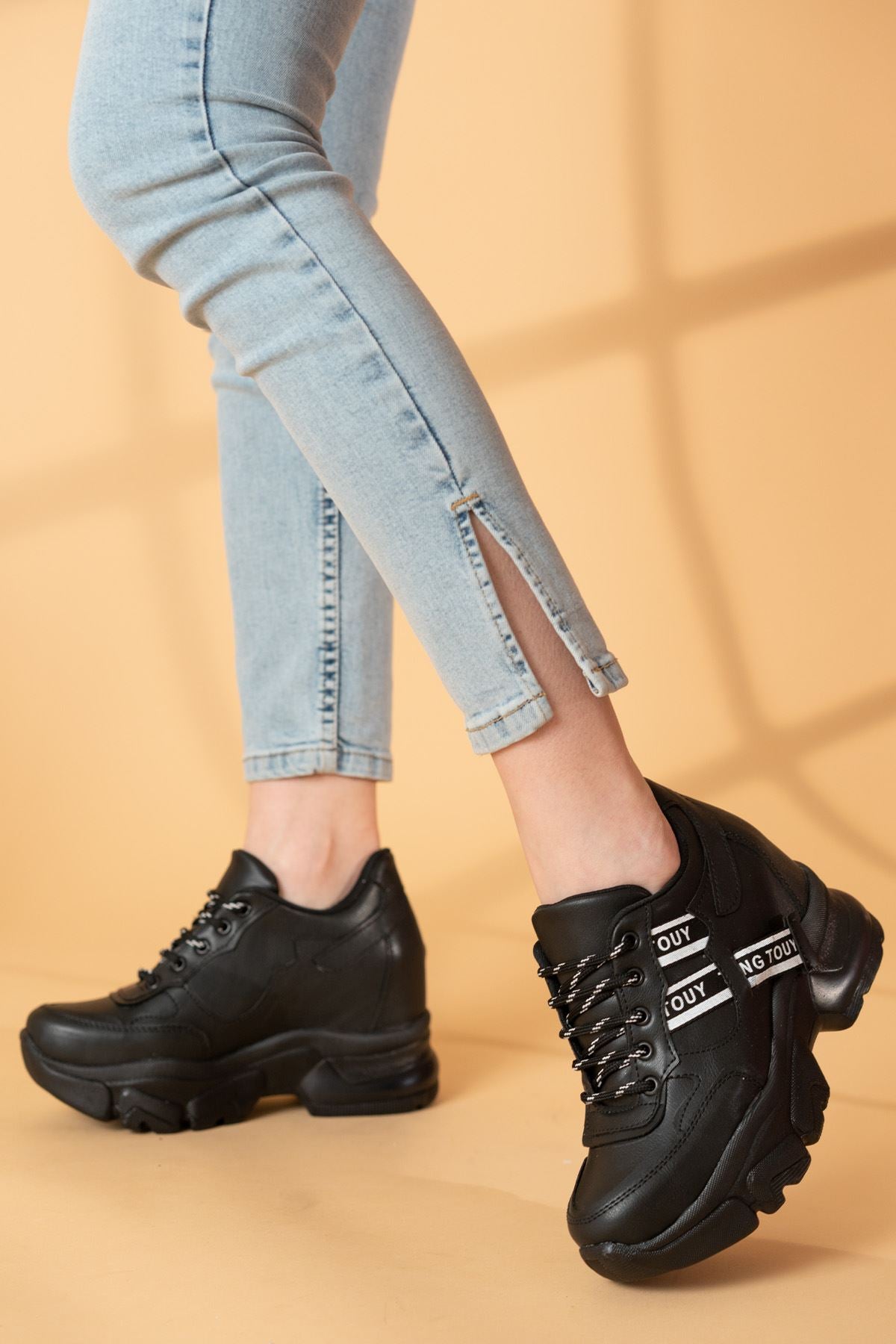 Reilo Women's Black Skin Sneakers shoes - STREETMODE ™
