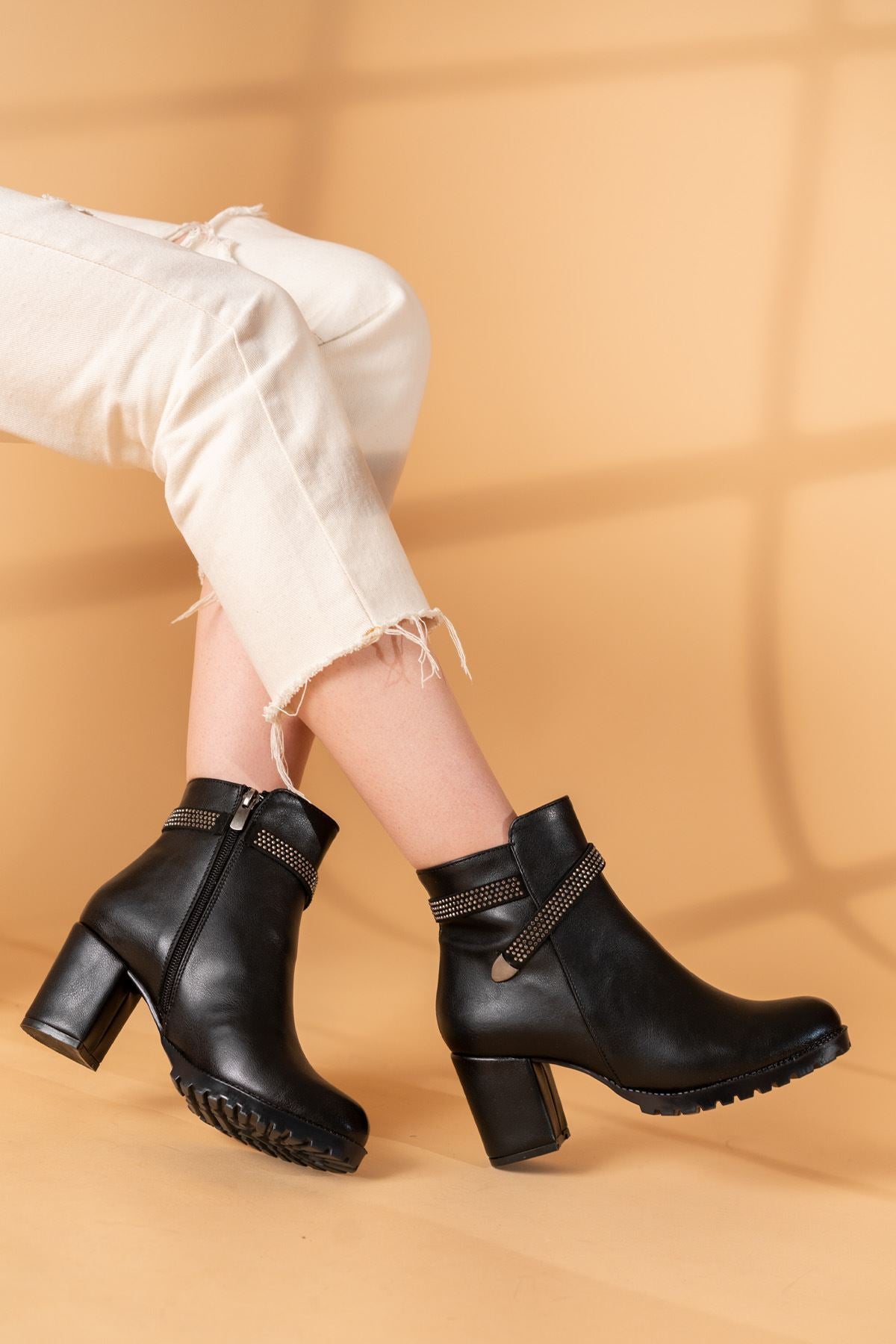 Black Skin Heeled Women's Boots - STREETMODE ™