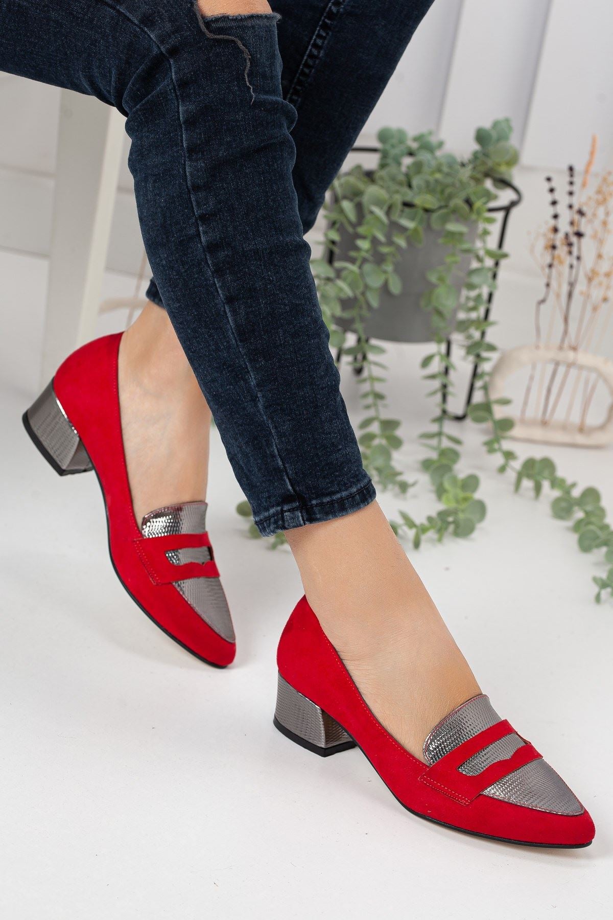 Women's Mia Heeled Red Suede Platinum Detail Shoes - STREETMODE ™