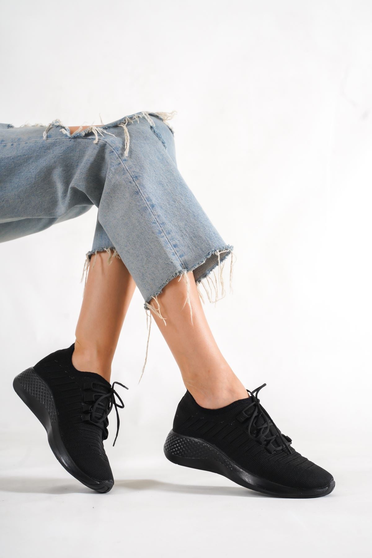 Women's Aleyna Black Knitwear Sneakers - STREETMODE ™