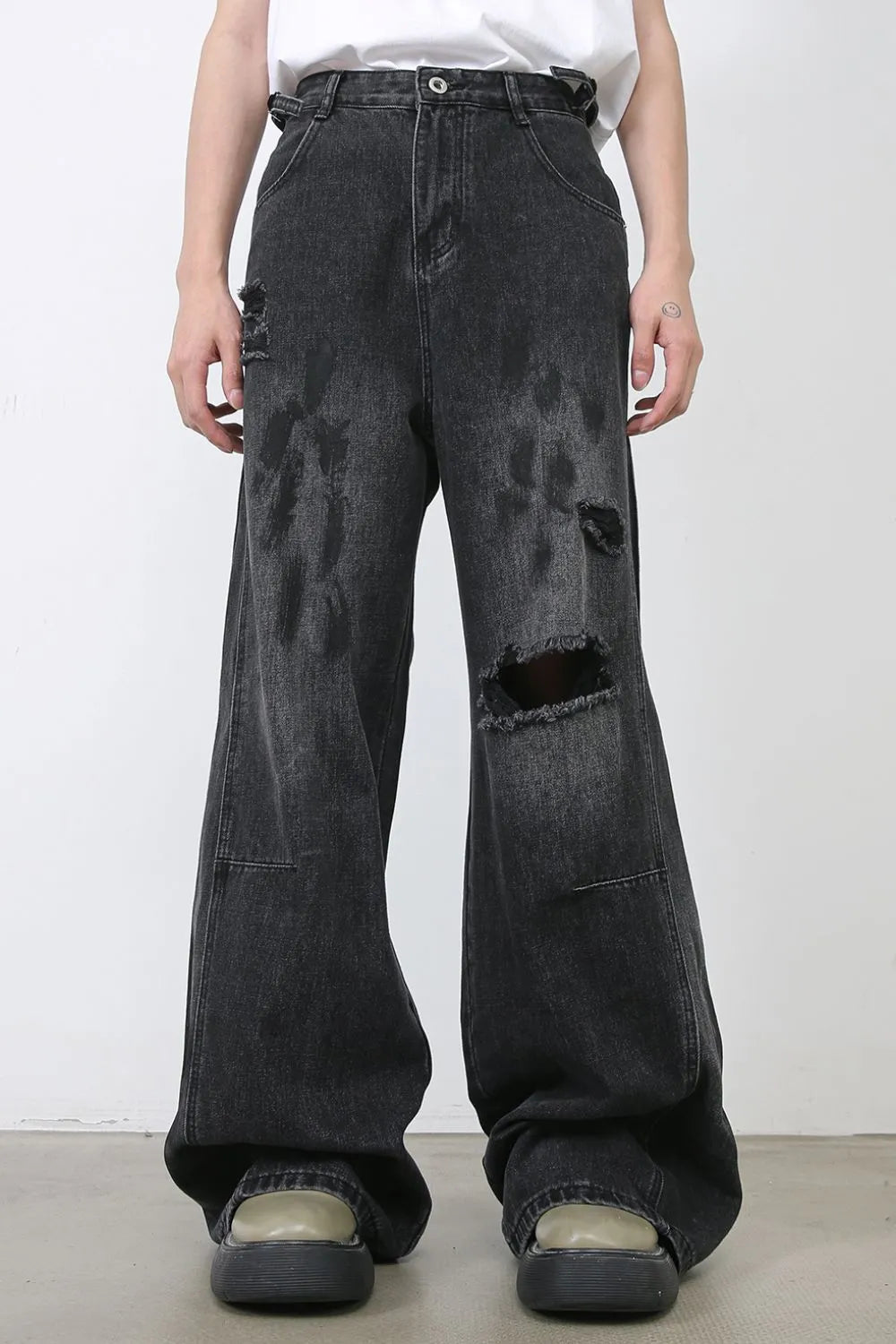 Men's Distressed Baggy Jeans | STREETMODE ™