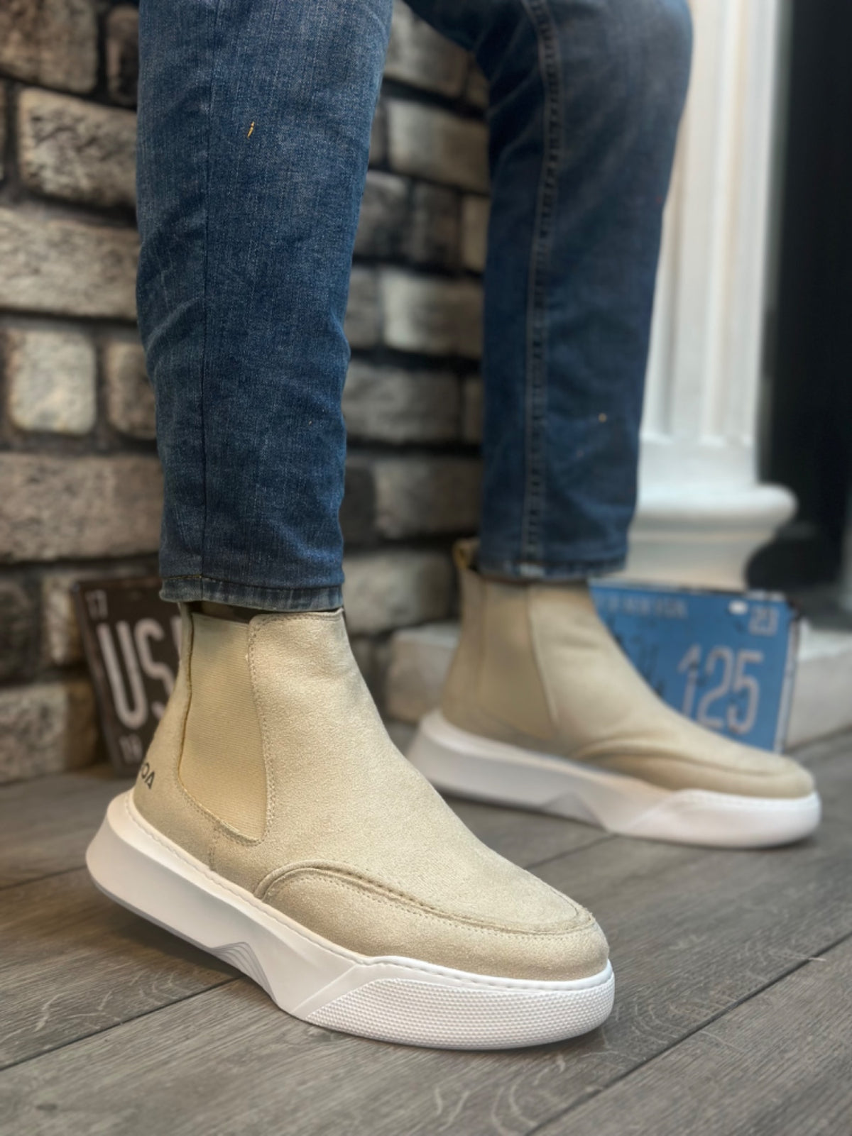 BA0150 Laceless Men's Cream Suede High Sole Sports Boots - STREETMODE ™