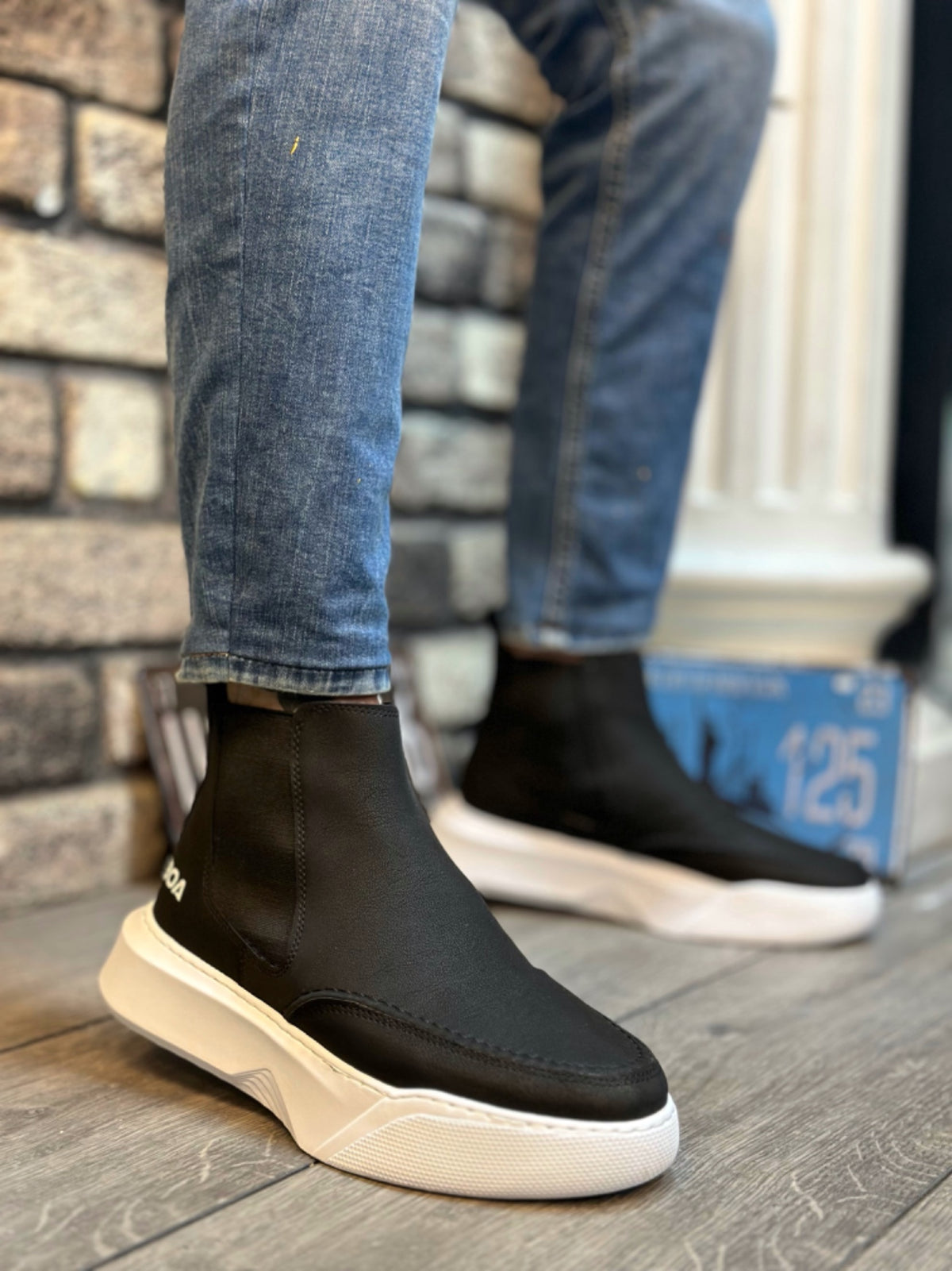BA0150 Laceless Men's High Sole Skin Black White Sports Boots - STREETMODE ™
