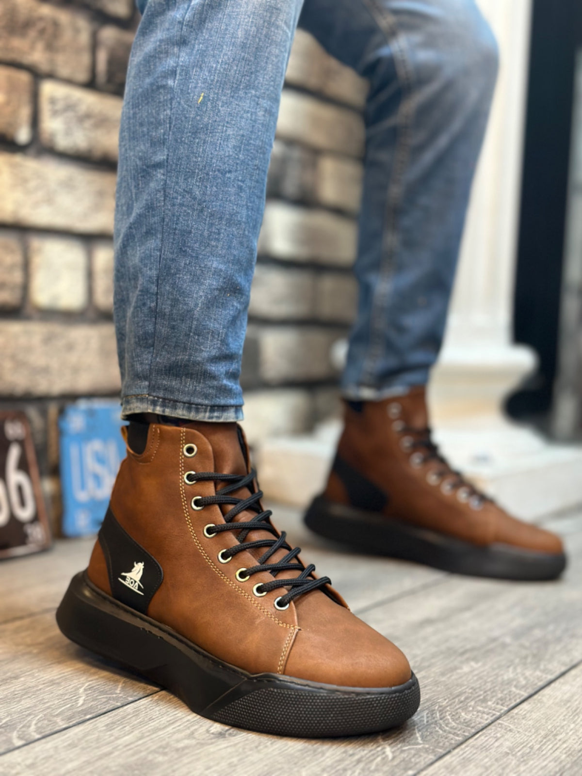 BA0155 Lace-Up Men's High-Sole Tan Sports Boots
