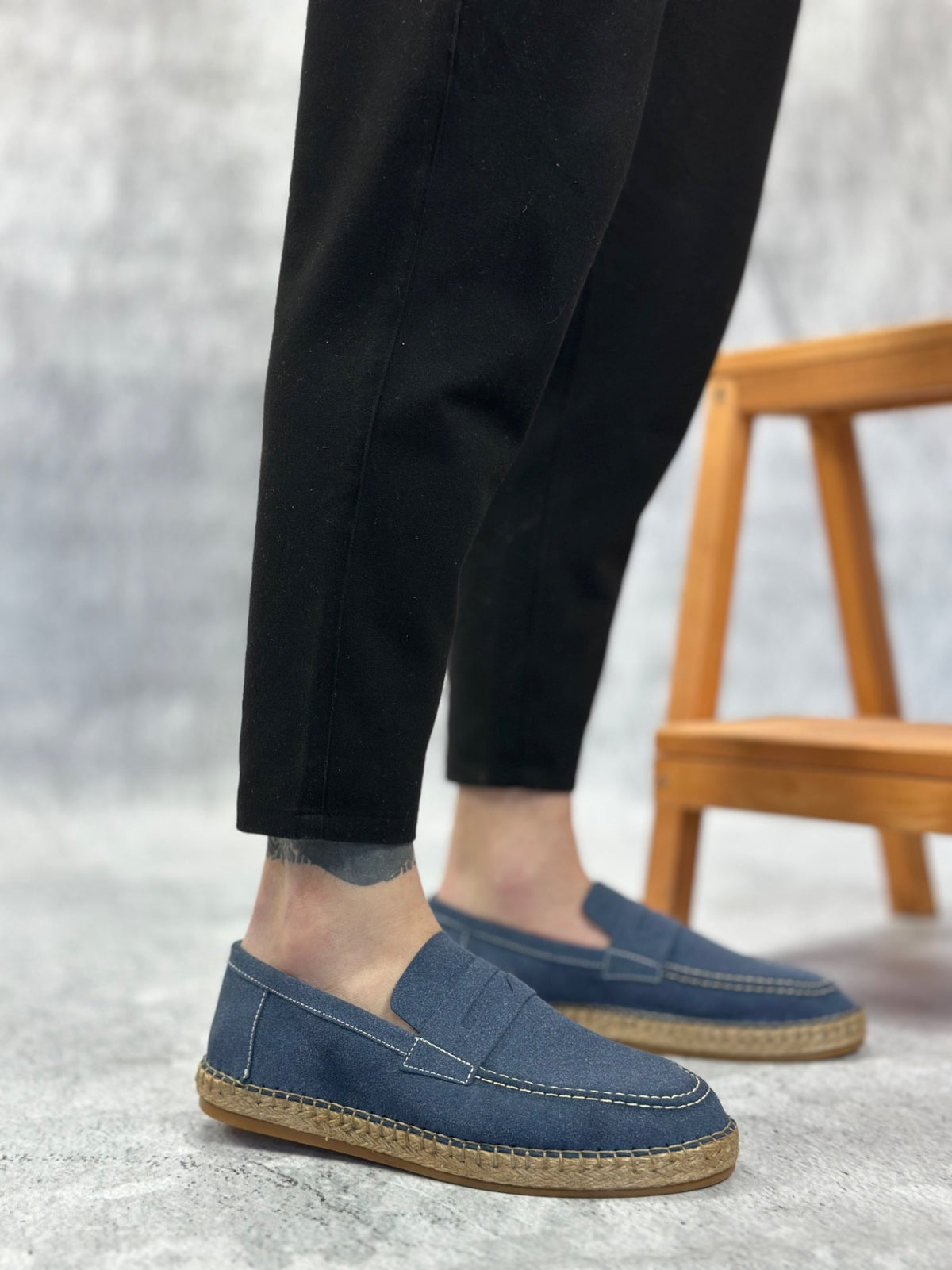 BA0359 Natural Leather Powder Laceless Rubber Handmade Espadrille Sole Blue Color Men's Shoes