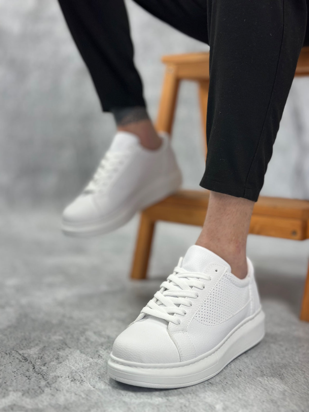 BA0423 Thick Tread High Sole White Laced Sports Men's Shoes