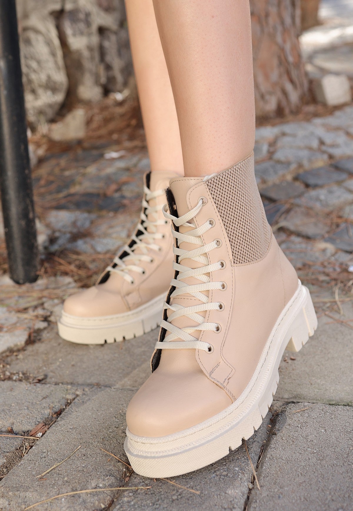 Women's Beery Cream Skin Lace Up Boots - STREETMODE ™