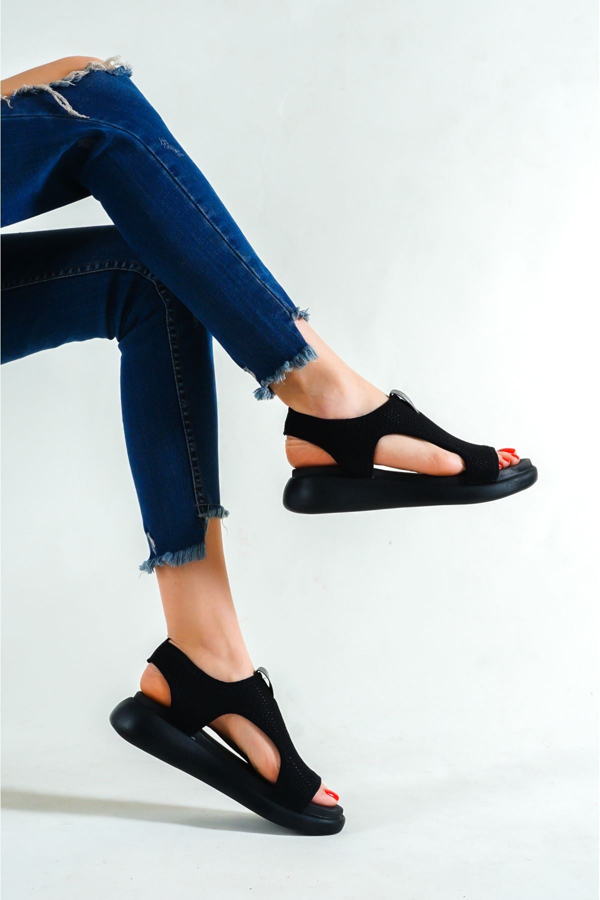 Begonia Black Women's Daily Sandals - STREETMODE ™