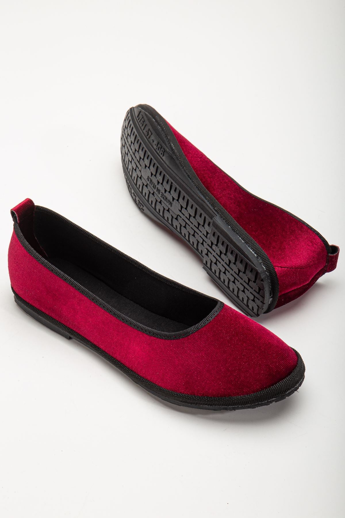 Berny Burgundy Velvet Buckle Detailed Flat Sole Women's Ballerina Ballerina Ballet Flat - STREETMODE ™