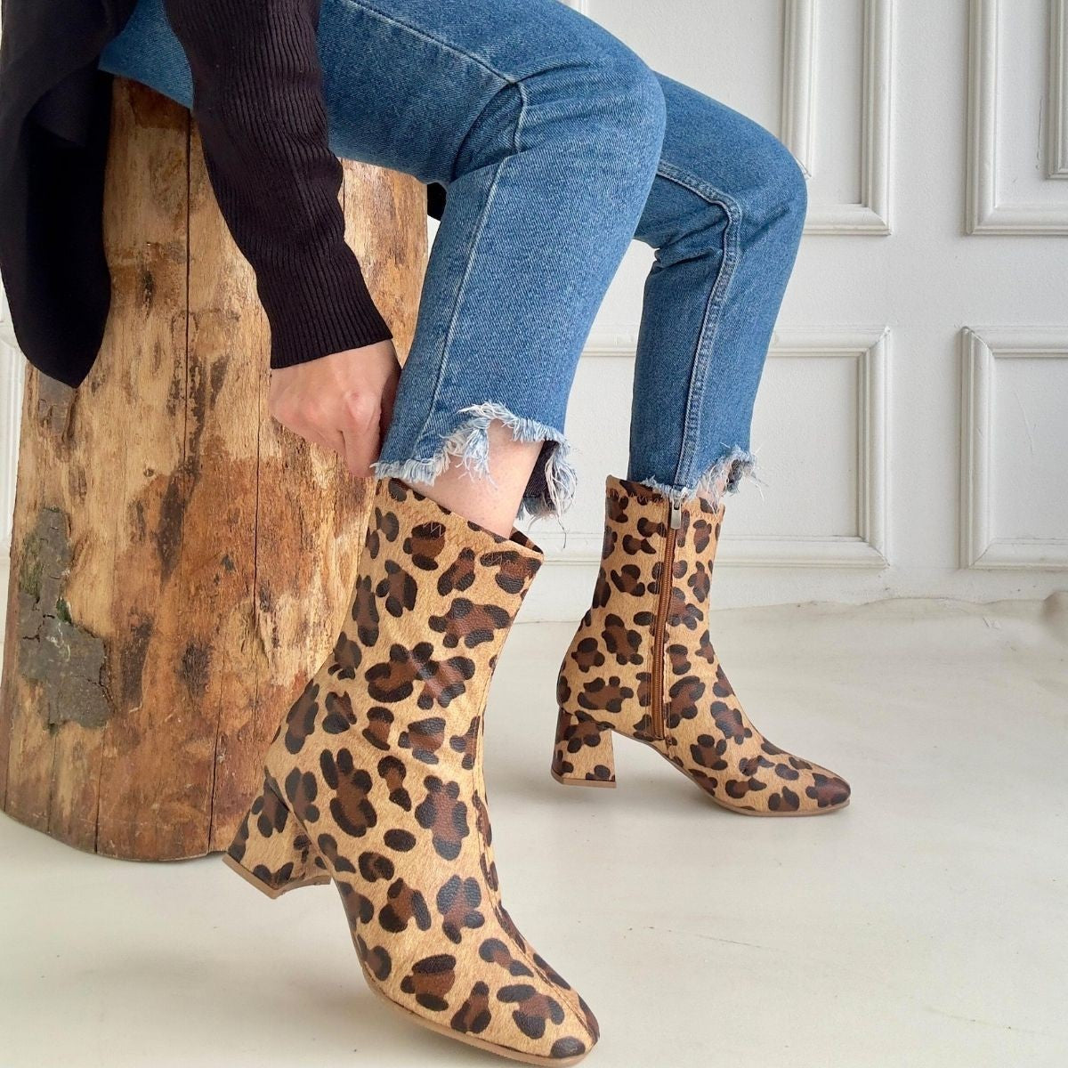 Women's Leopard Skin Stretch Heeled Boots - STREETMODE ™