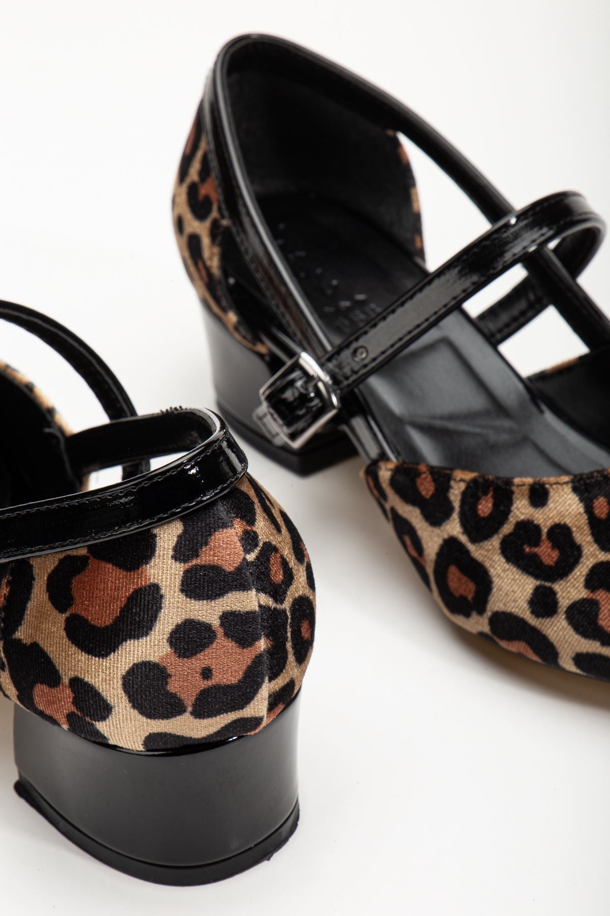 Cedric Black - Leopard Crocodile Detailed Low Heeled Women's Shoes - STREETMODE ™
