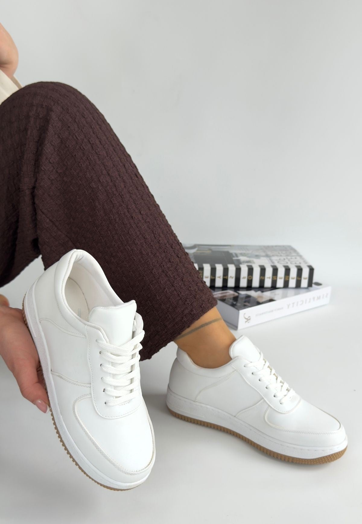 Women's White Leather Lace-Up Sneakers - STREETMODE ™